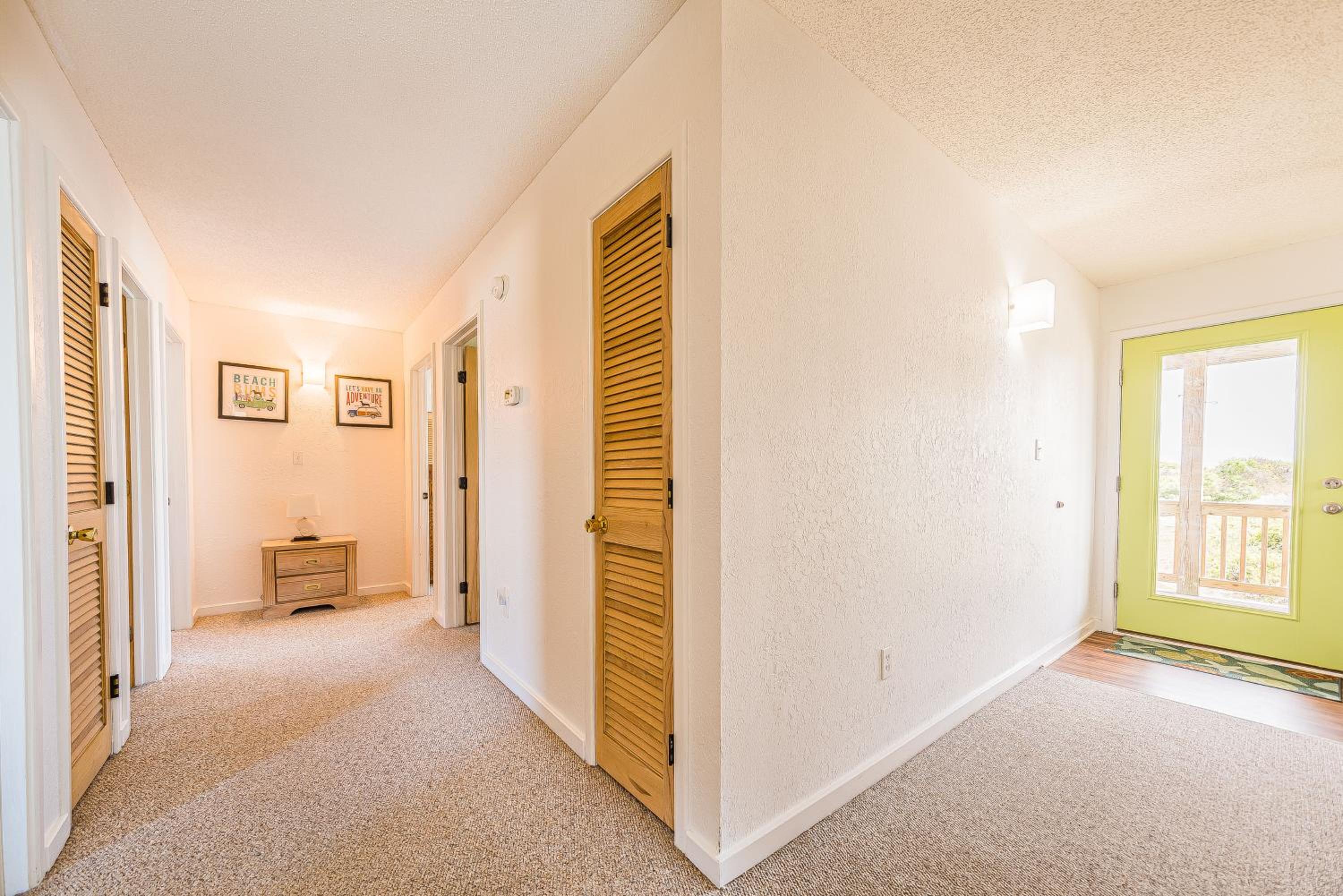 Oasis - Corolla, Ocean Sands, 20 Yards to Beach, Pool, Hot Tub, Pets OK