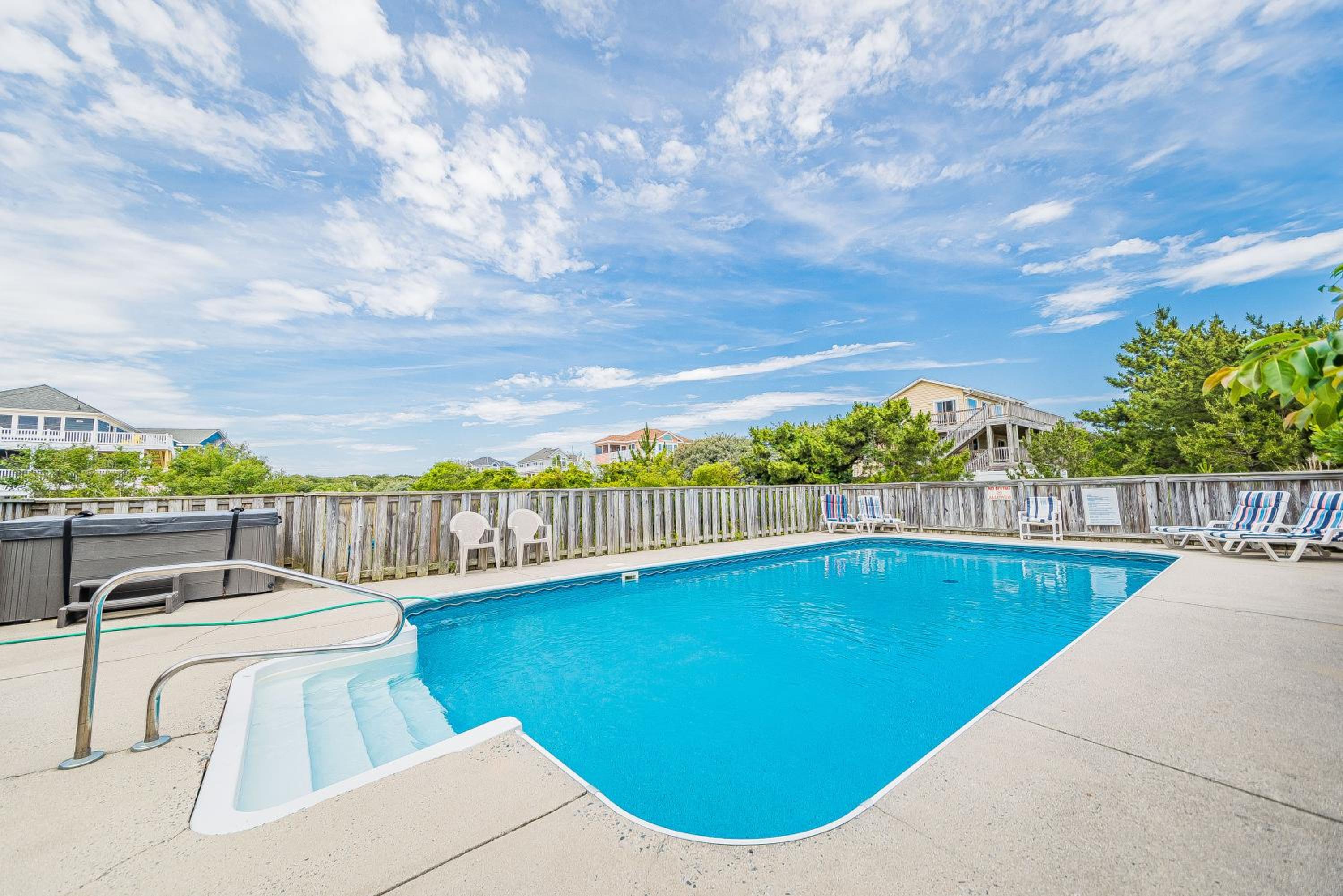 Oasis - Corolla, Ocean Sands, 20 Yards to Beach, Pool, Hot Tub, Pets OK
