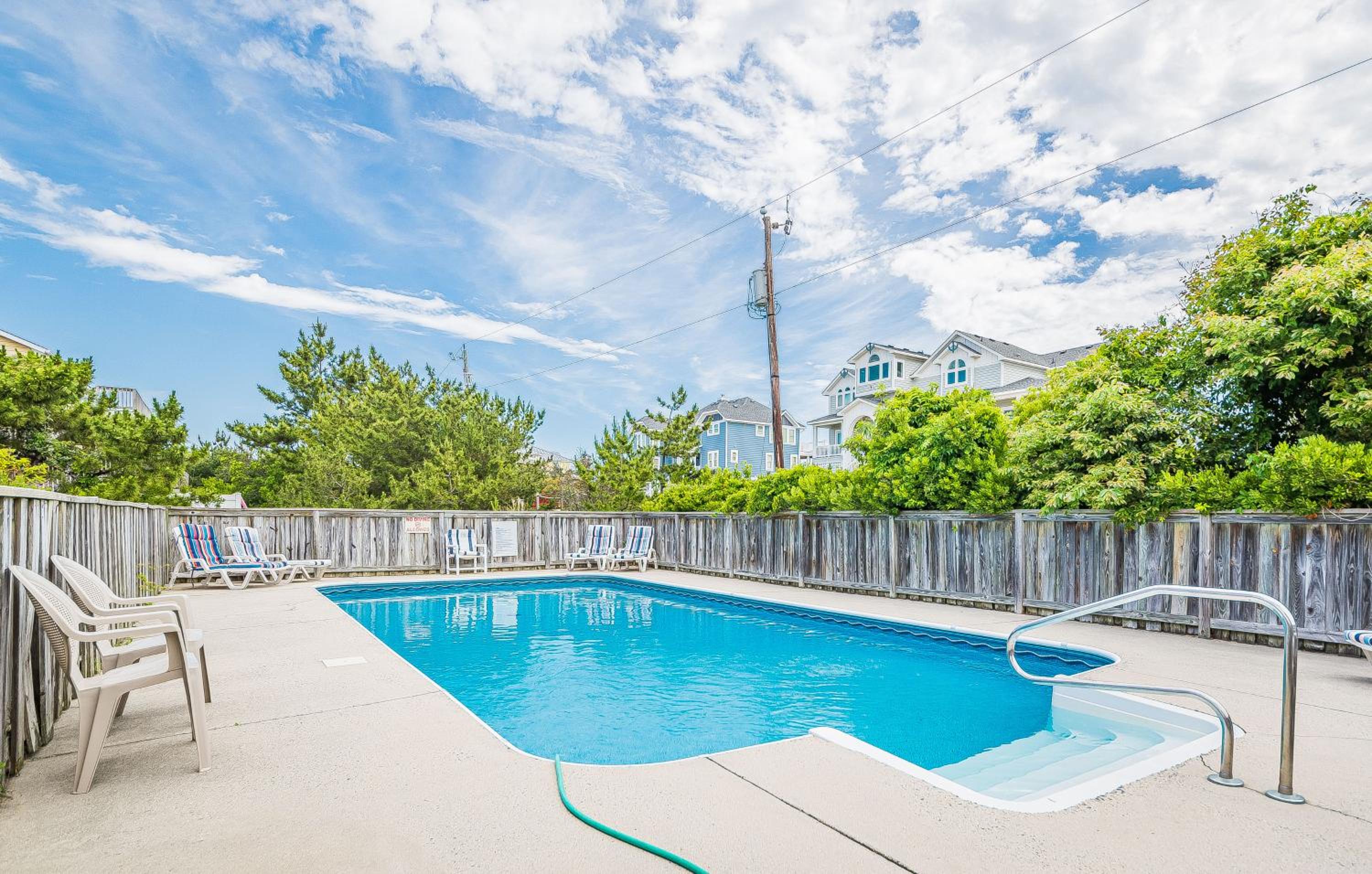 Oasis - Corolla, Ocean Sands, 20 Yards to Beach, Pool, Hot Tub, Pets OK