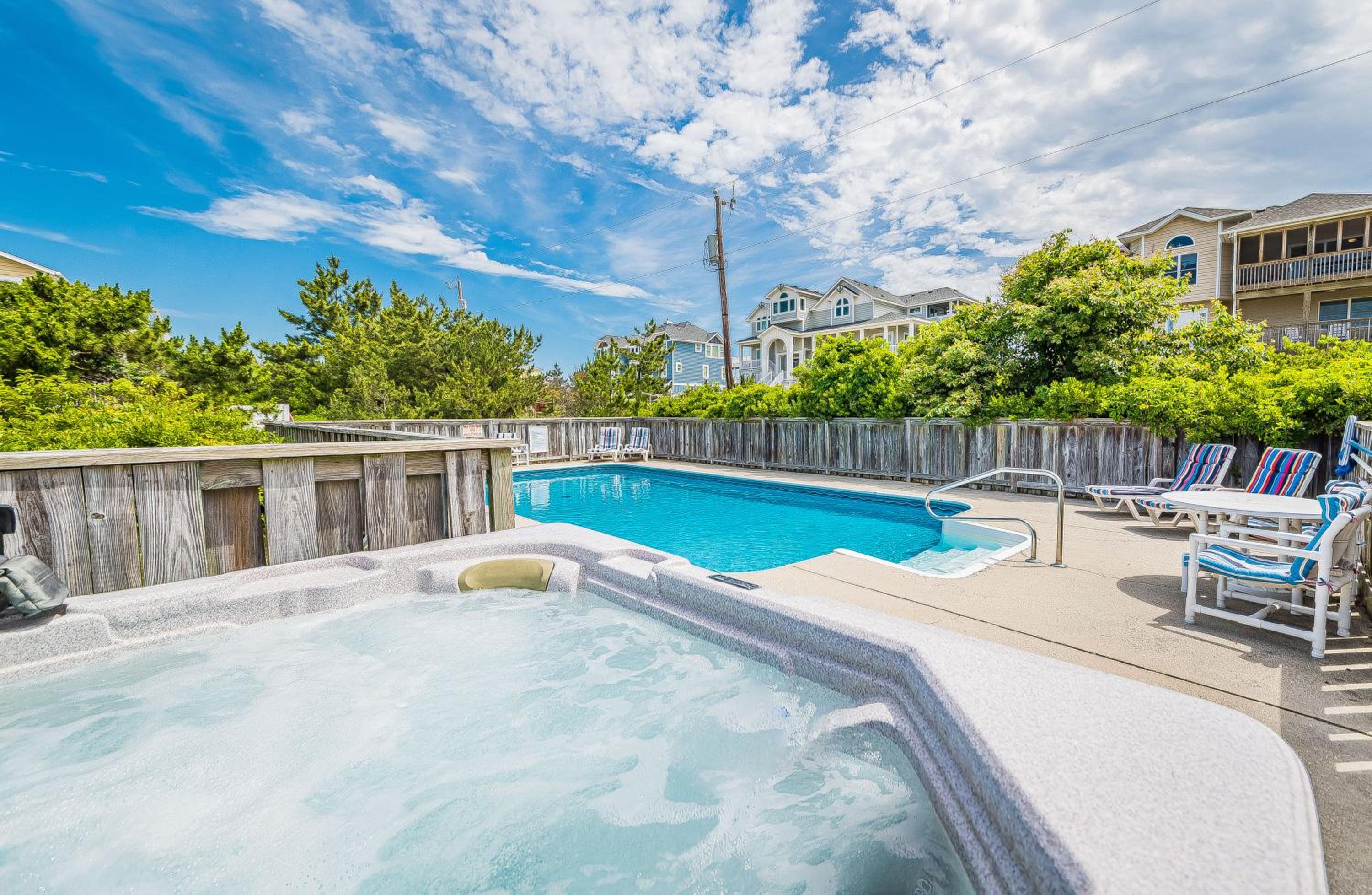 Oasis - Corolla, Ocean Sands, 20 Yards to Beach, Pool, Hot Tub, Pets OK