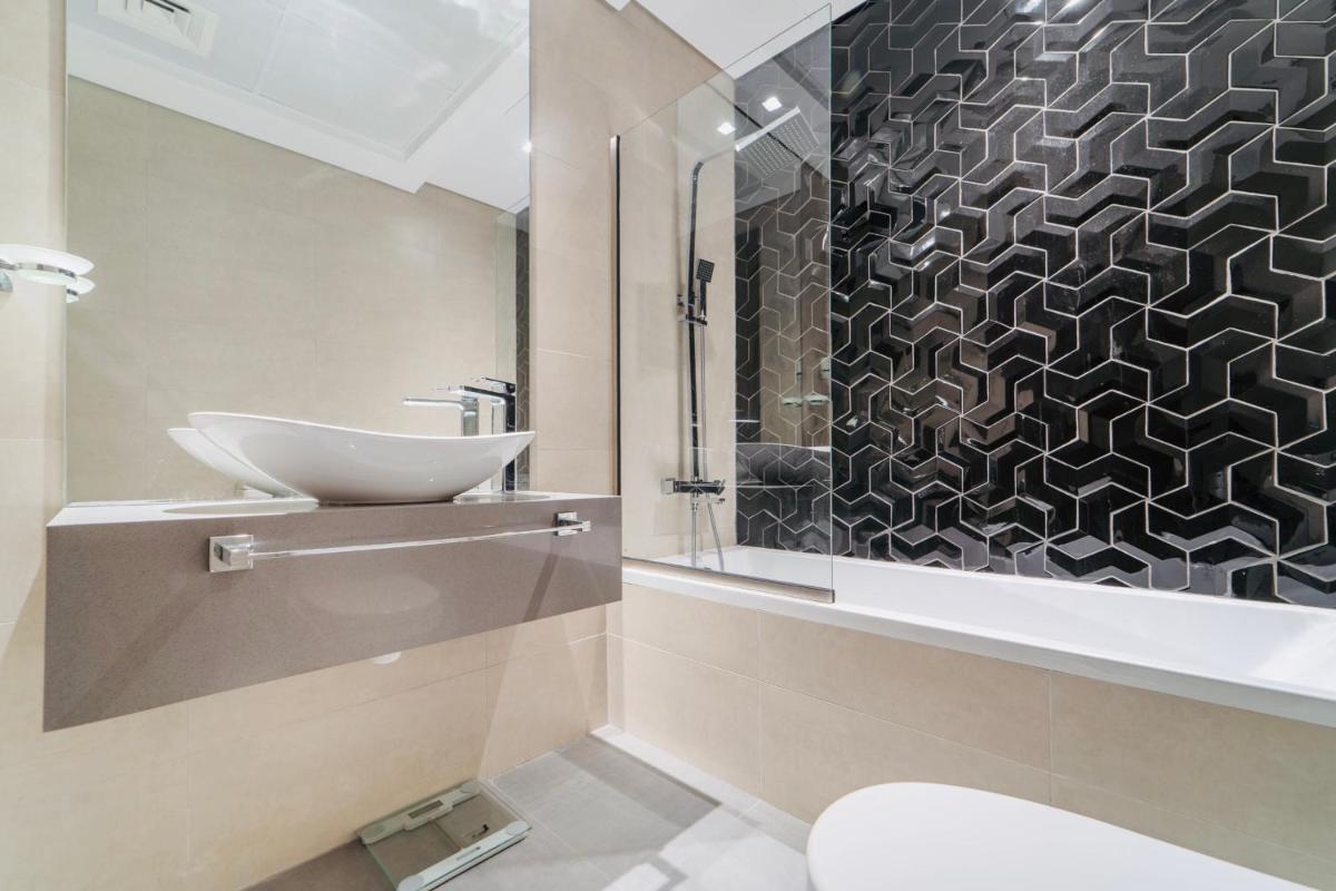 Luxury Apartments Business Bay Gym-Pool-Parking by Sojo Stay