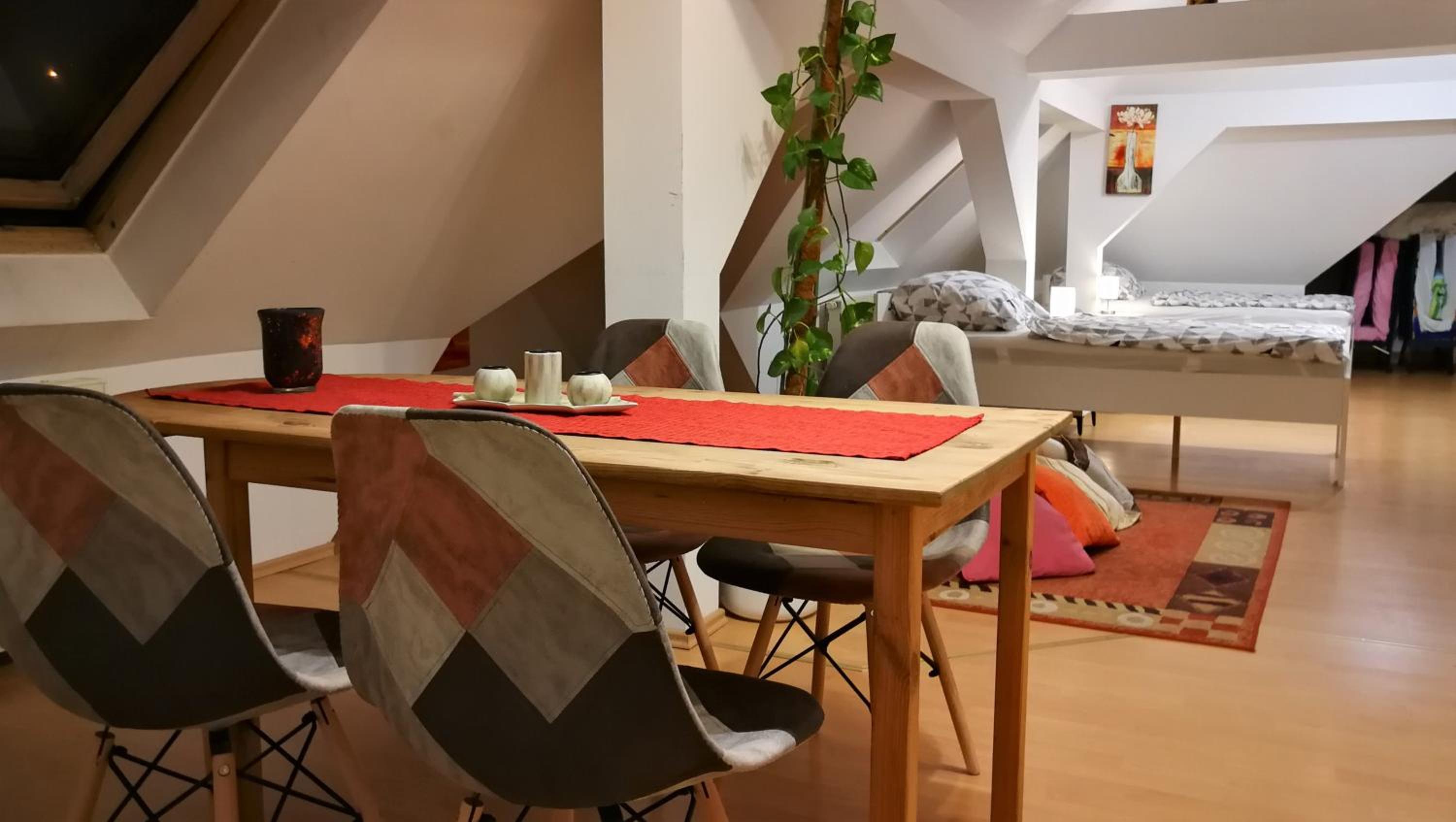 Attic Oelsnitz am Hegebach mit Netflix und Parkplatz Self Check-in - Property Image 15