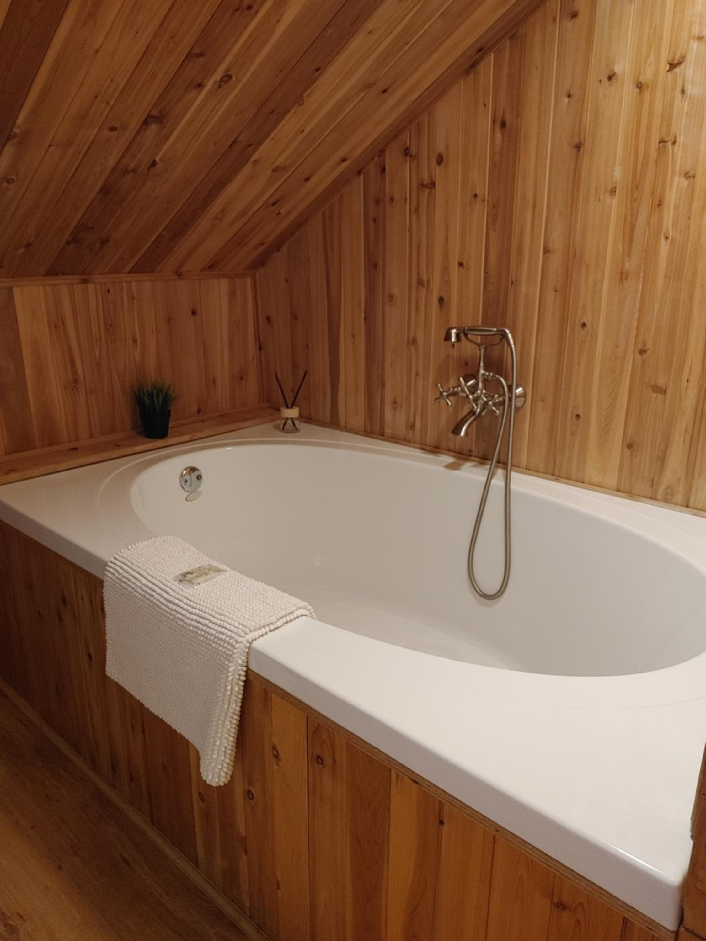 Stonewater Manor B&B