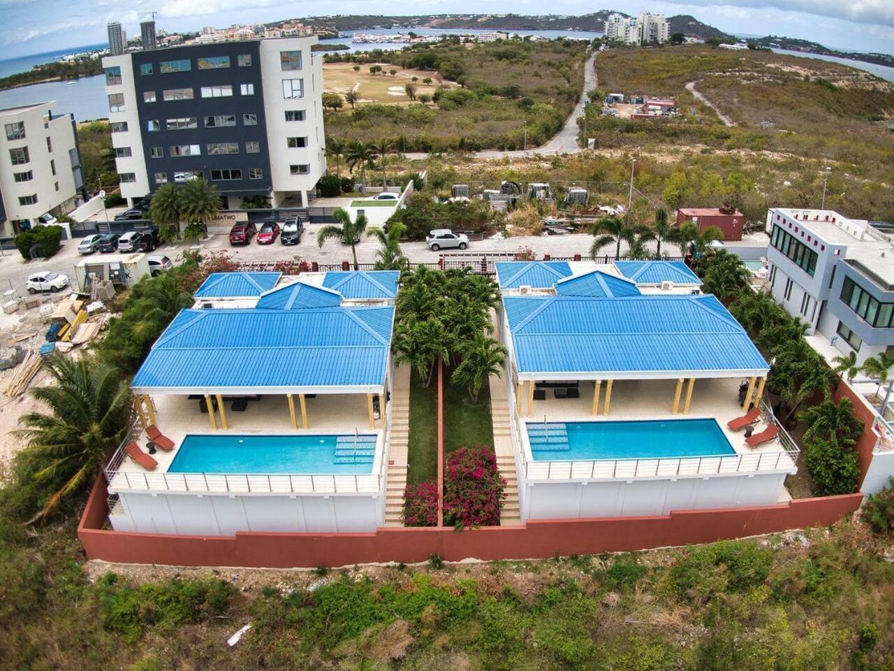 Charming 3-Bed Villa in Maho view 5