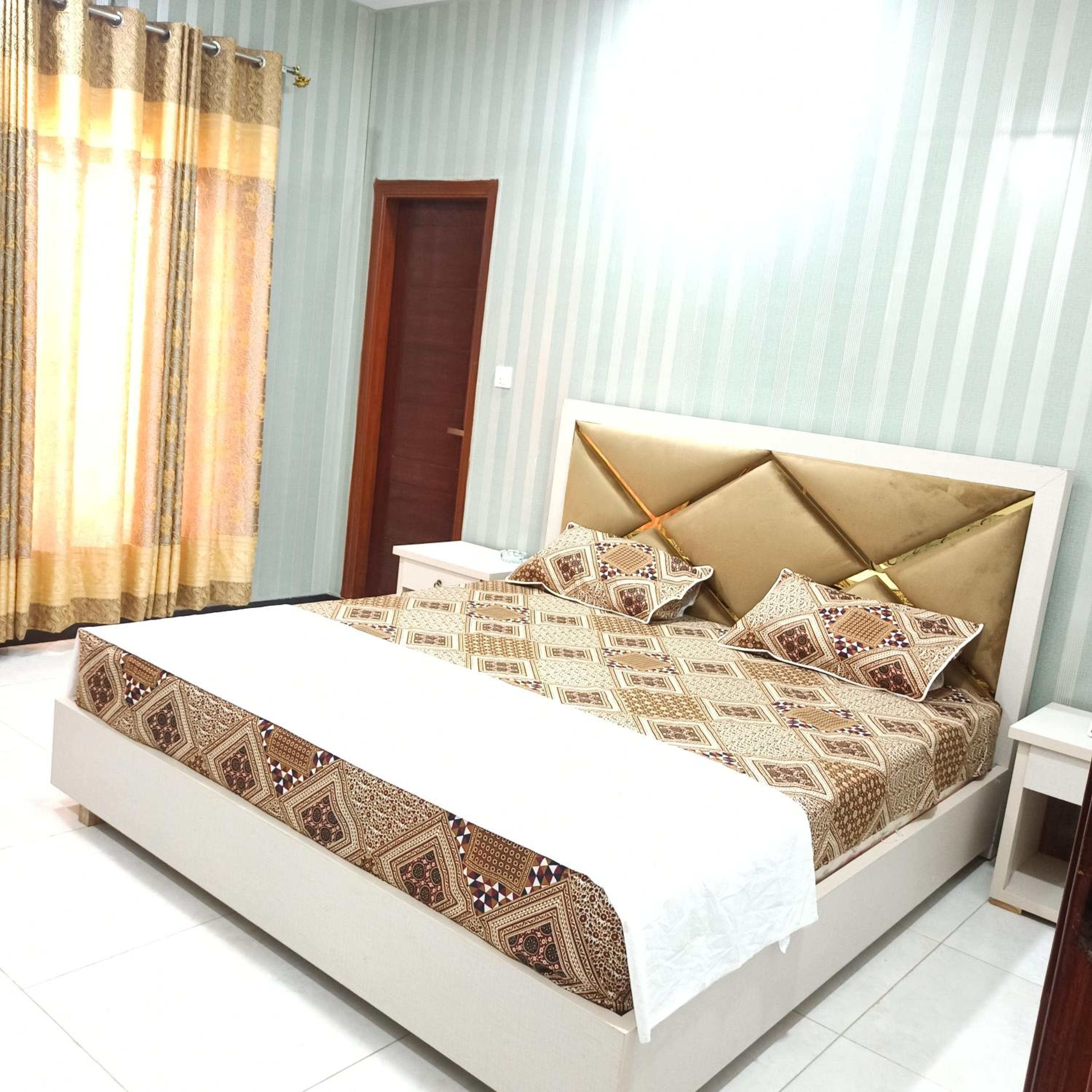 The Crown Guest House view 4