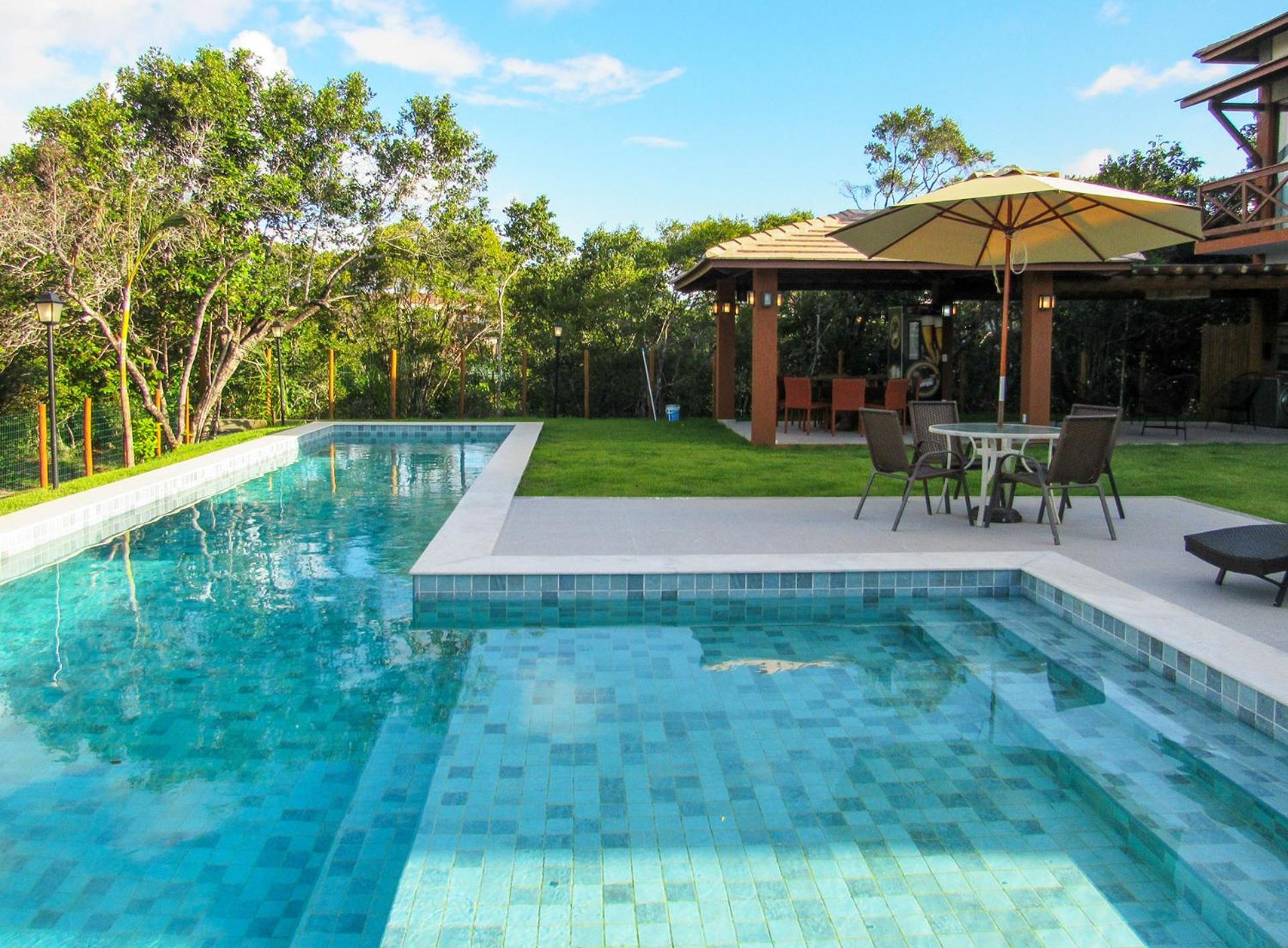 Casa incrivel c piscina e lazer Praia do Forte BA