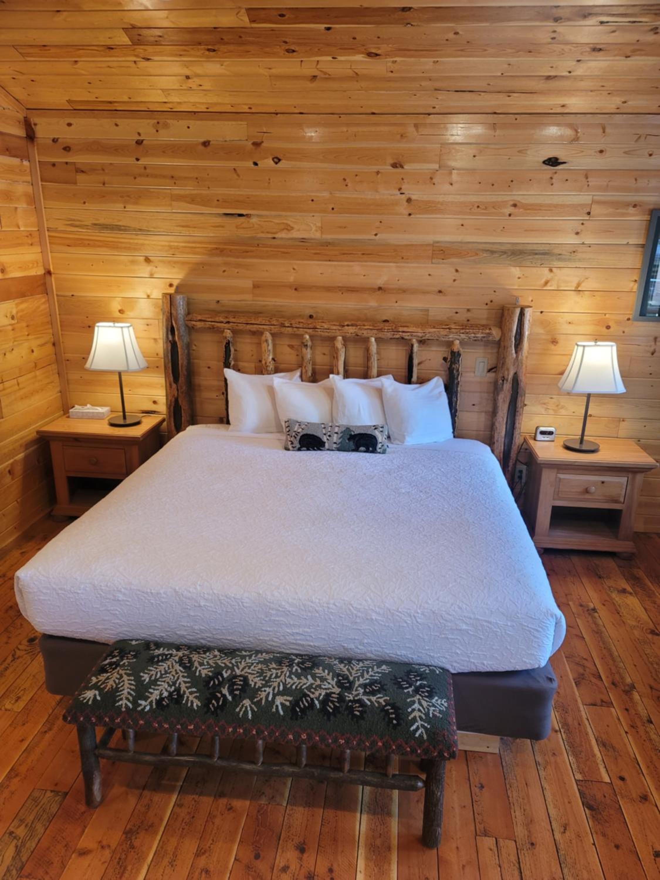 Riverfront Motel & Cabins