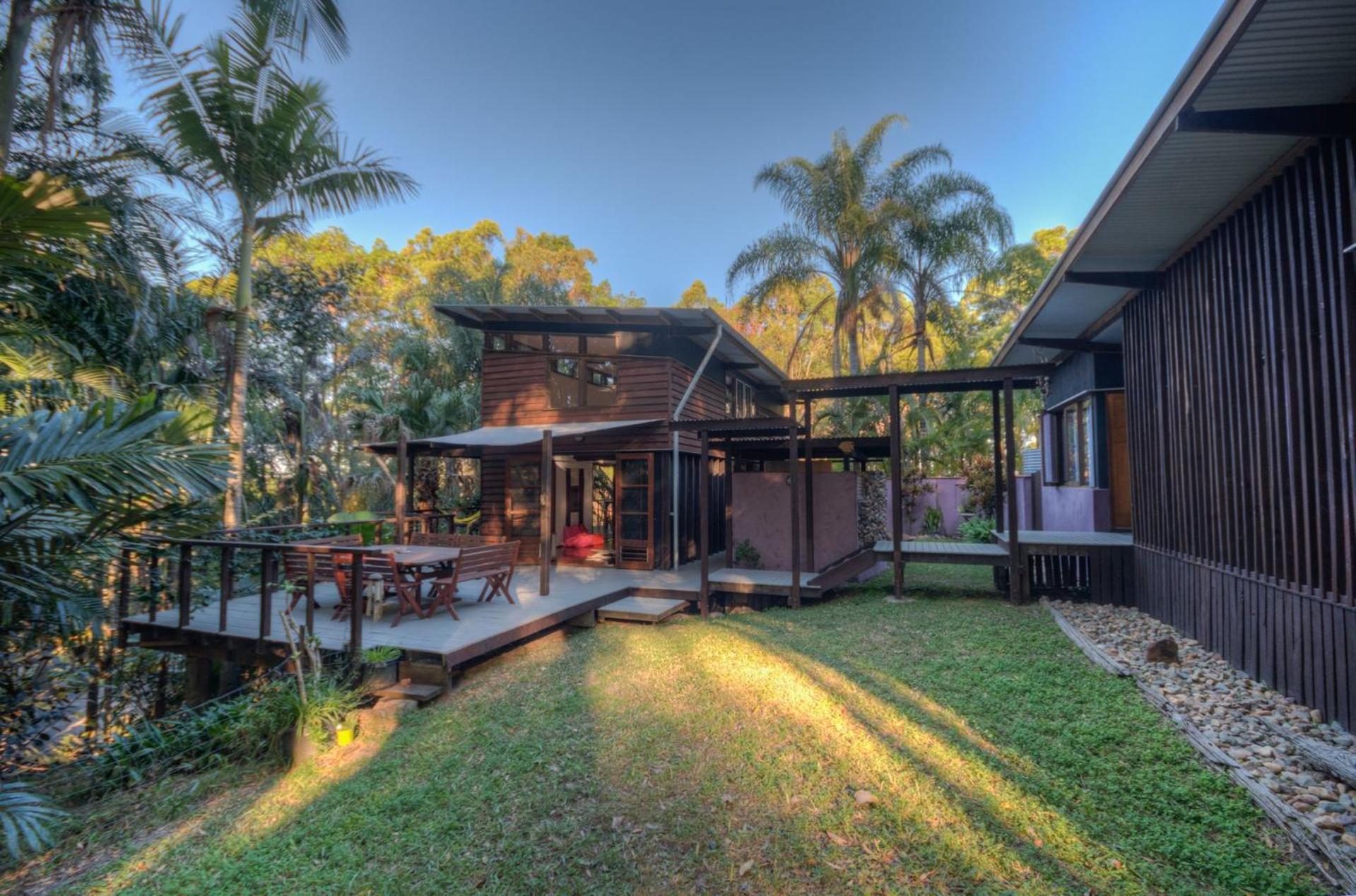 Lizard Lodge