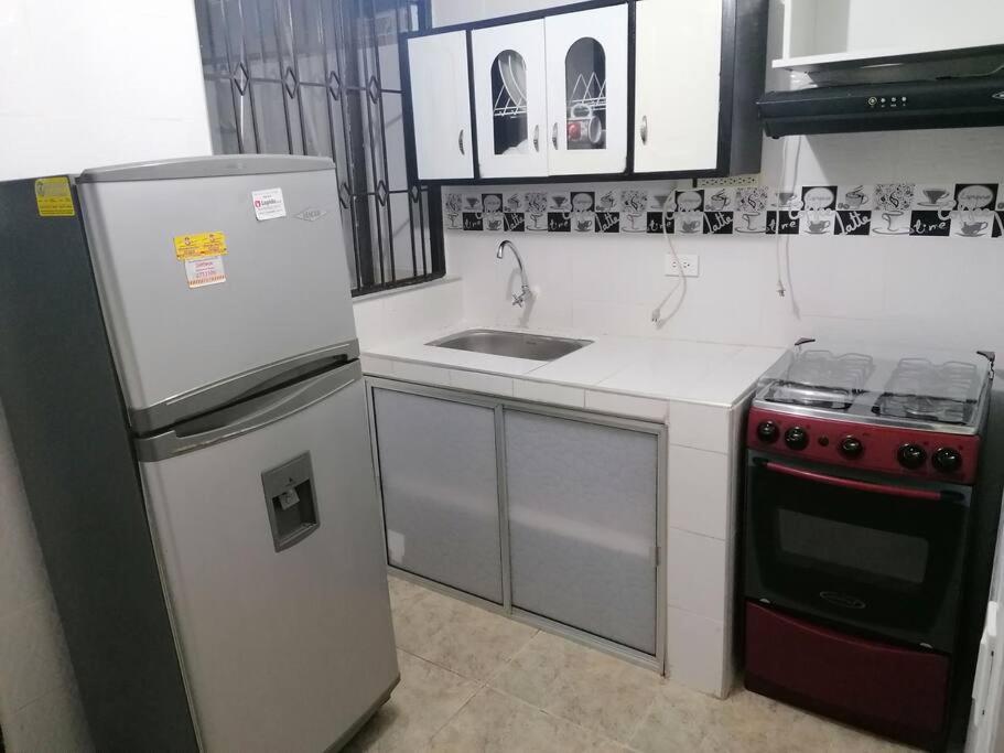 Bienvenido a tu segundo hogar a dos cuadras del centro recreaciónal lagos club comfatolima
