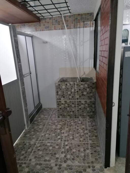Bienvenido a tu segundo hogar a dos cuadras del centro recreaciónal lagos club comfatolima