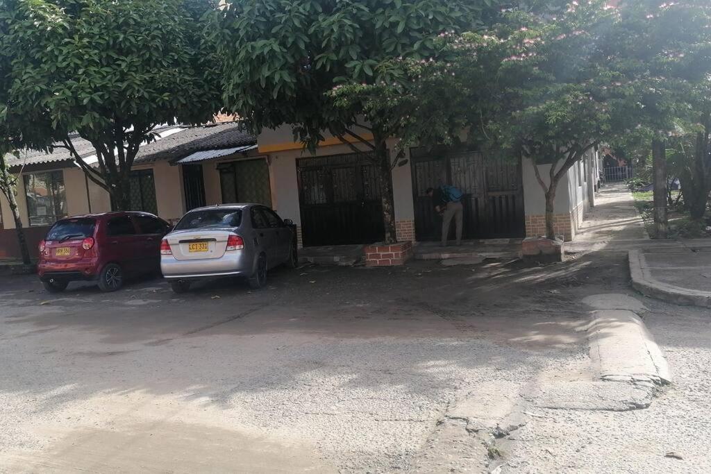 Bienvenido a tu segundo hogar a dos cuadras del centro recreaciónal lagos club comfatolima