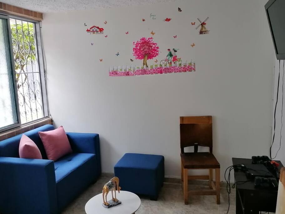 Bienvenido a tu segundo hogar a dos cuadras del centro recreaciónal lagos club comfatolima