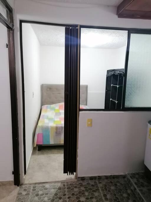 Bienvenido a tu segundo hogar a dos cuadras del centro recreaciónal lagos club comfatolima