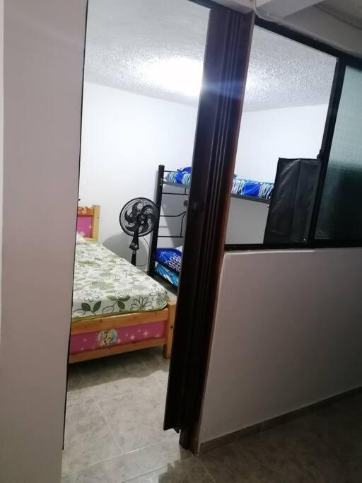 Bienvenido a tu segundo hogar a dos cuadras del centro recreaciónal lagos club comfatolima