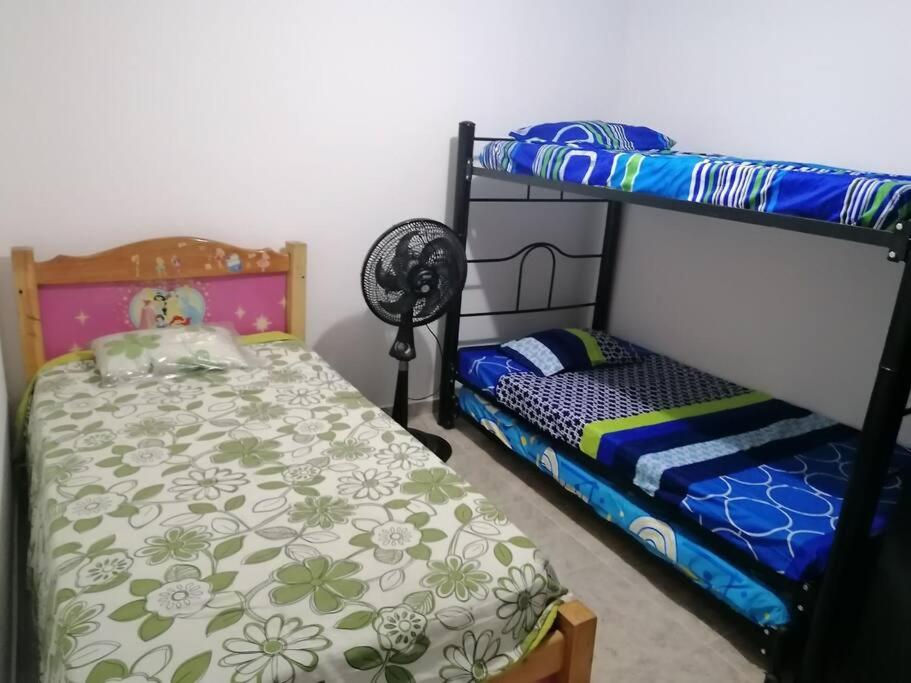 Bienvenido a tu segundo hogar a dos cuadras del centro recreaciónal lagos club comfatolima
