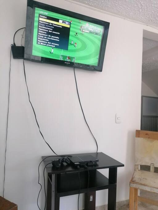 Bienvenido a tu segundo hogar a dos cuadras del centro recreaciónal lagos club comfatolima