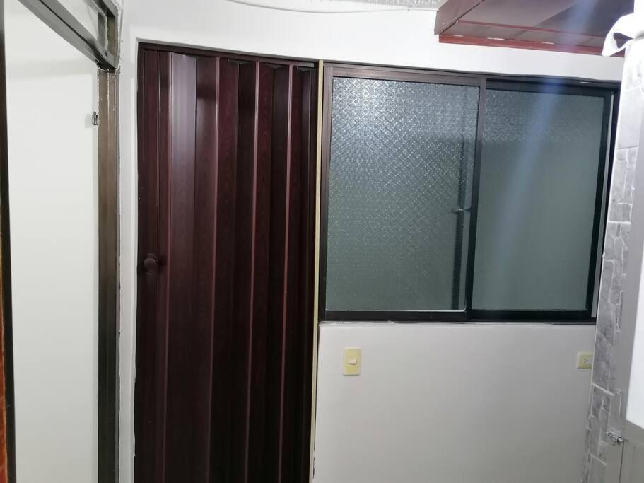Bienvenido a tu segundo hogar a dos cuadras del centro recreaciónal lagos club comfatolima