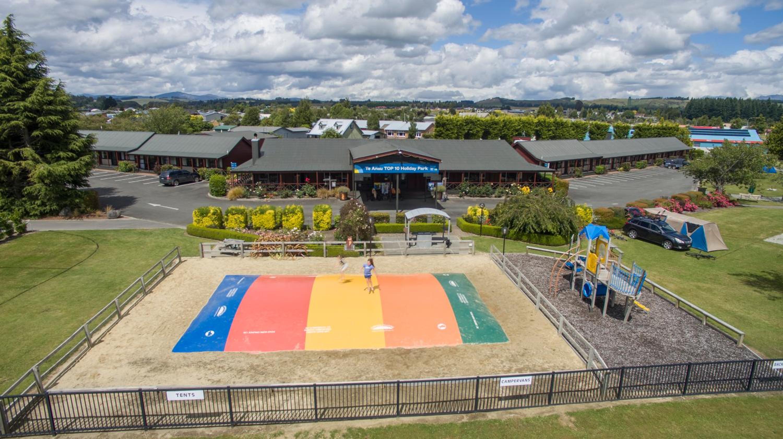 Te Anau Top 10 Holiday Park and Motels