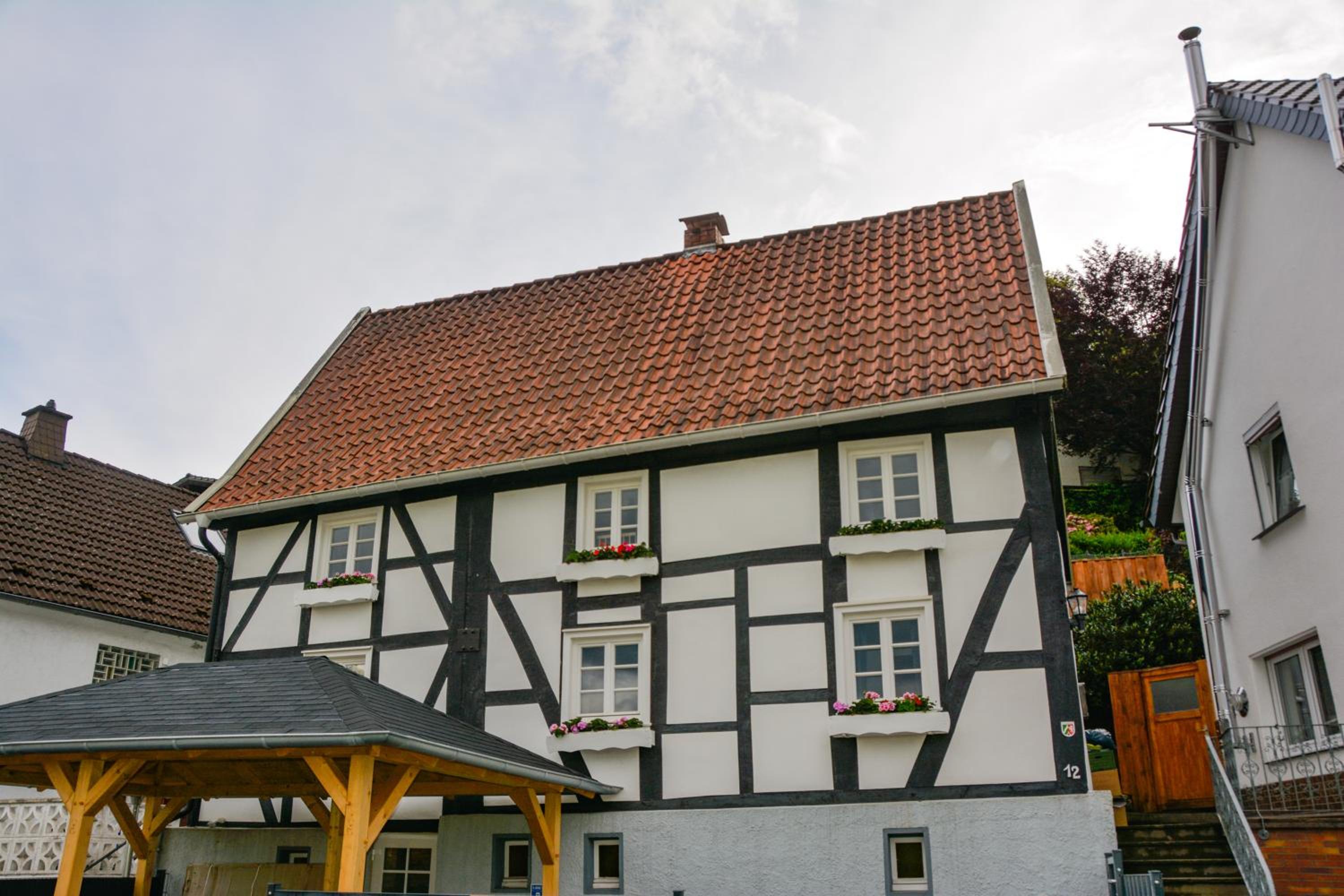 ALTES ZOLLHAUS der Burg Hachen
