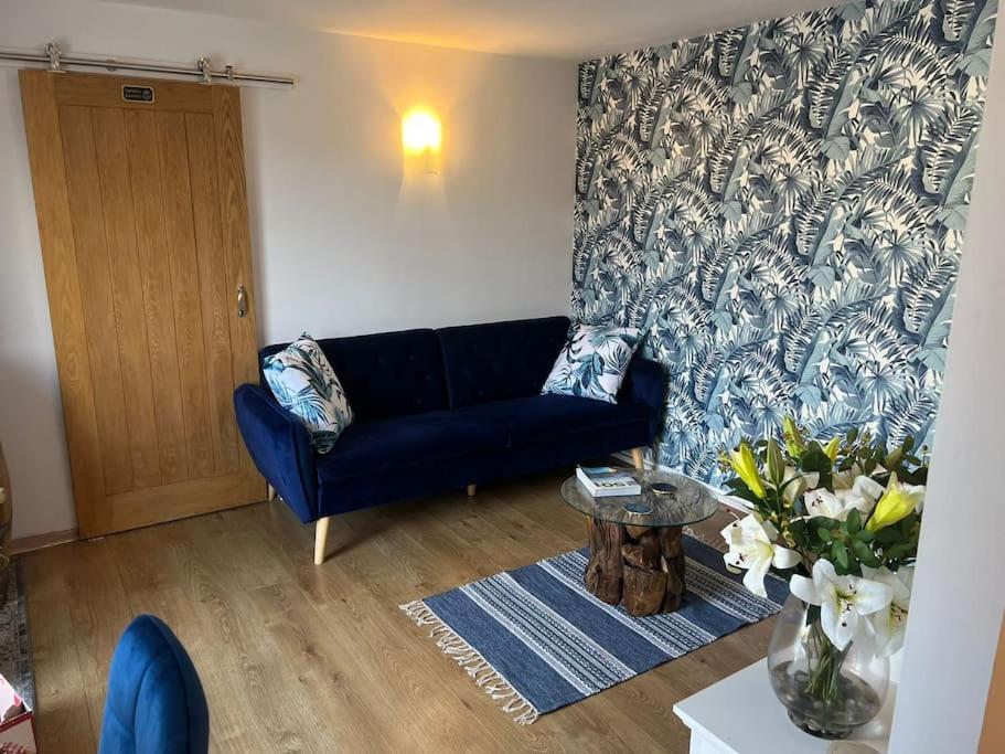 Unique one bedroom guest house with free parking view 4