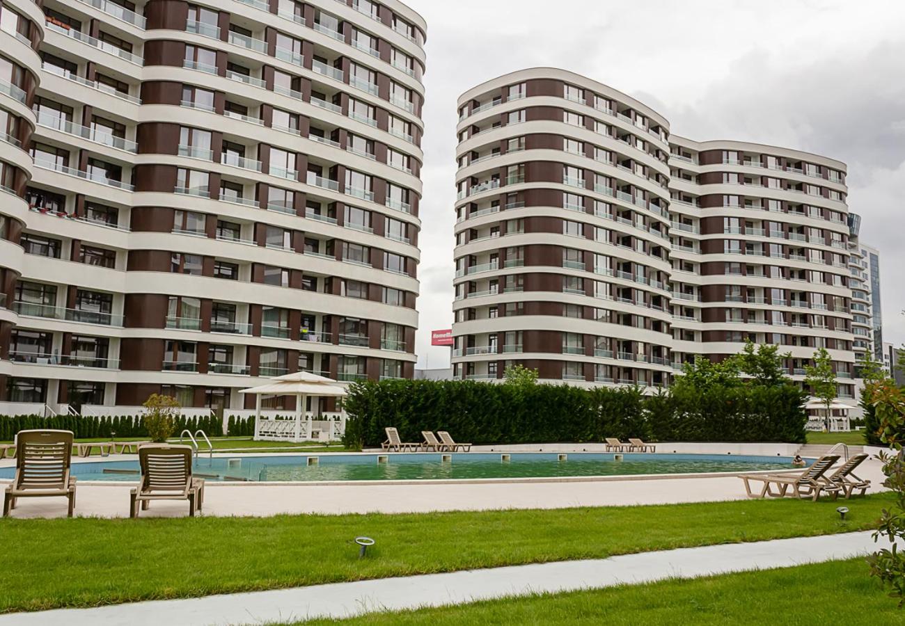 The Residential 1-BD Apartment with an Outdoor Thermal Pool by Flat Mаnager view 5