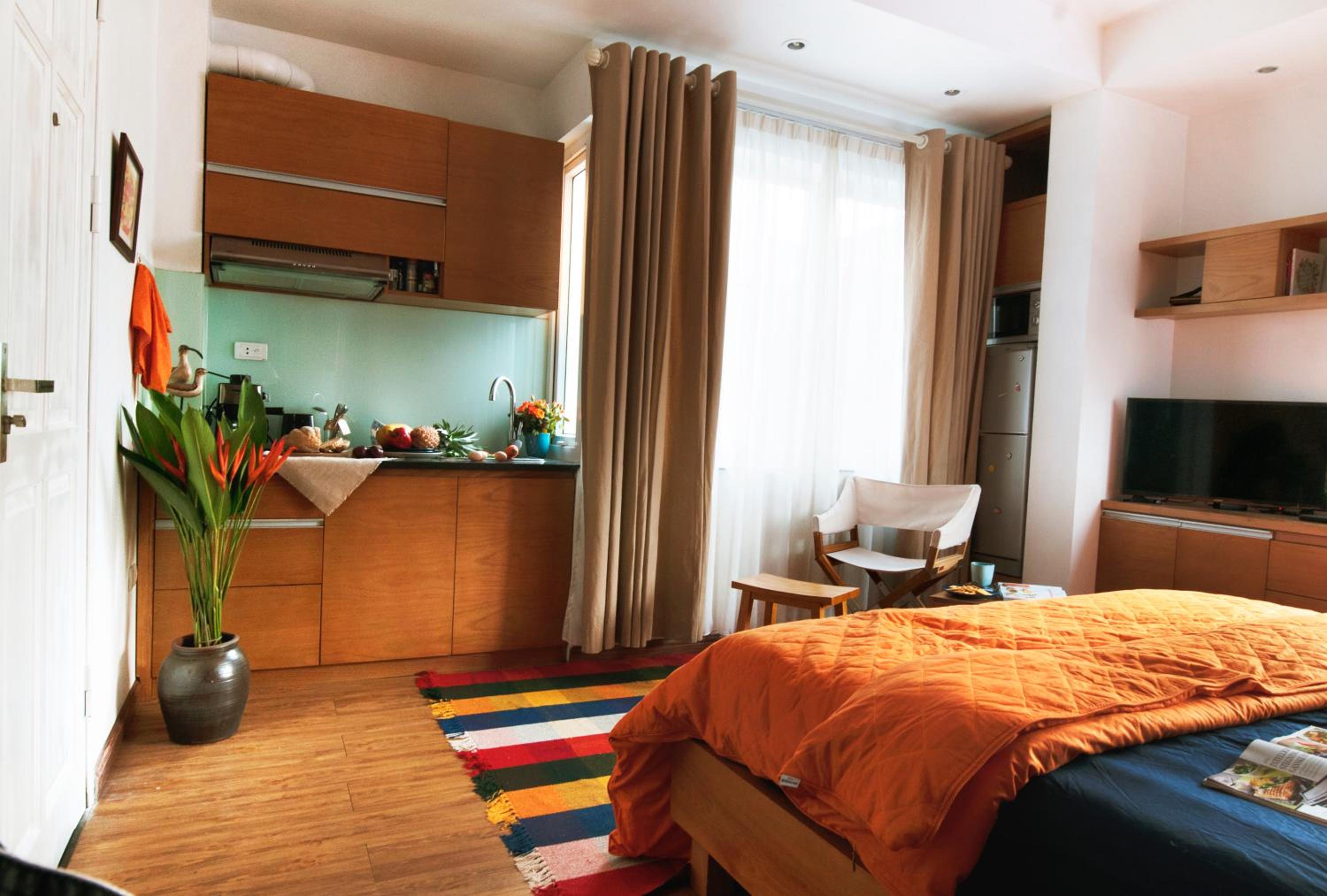 hotel room