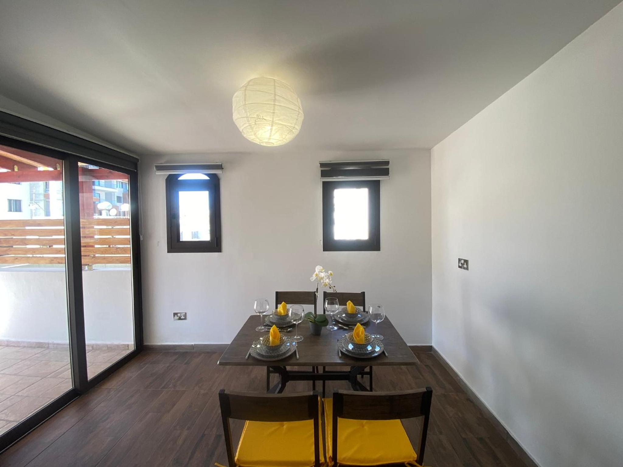 Philip Spacious Apartment