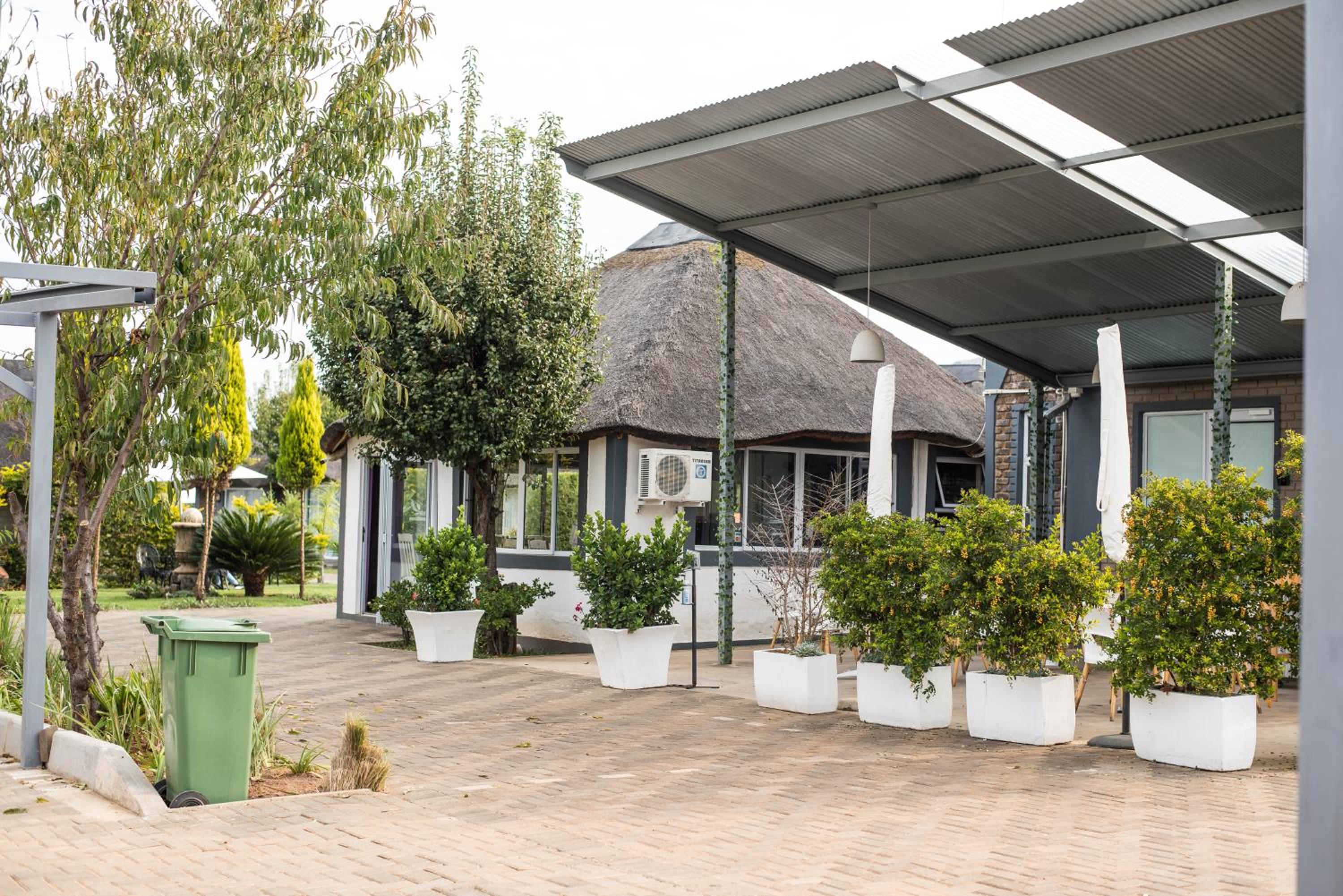 TshiBerry Bed & Breakfast