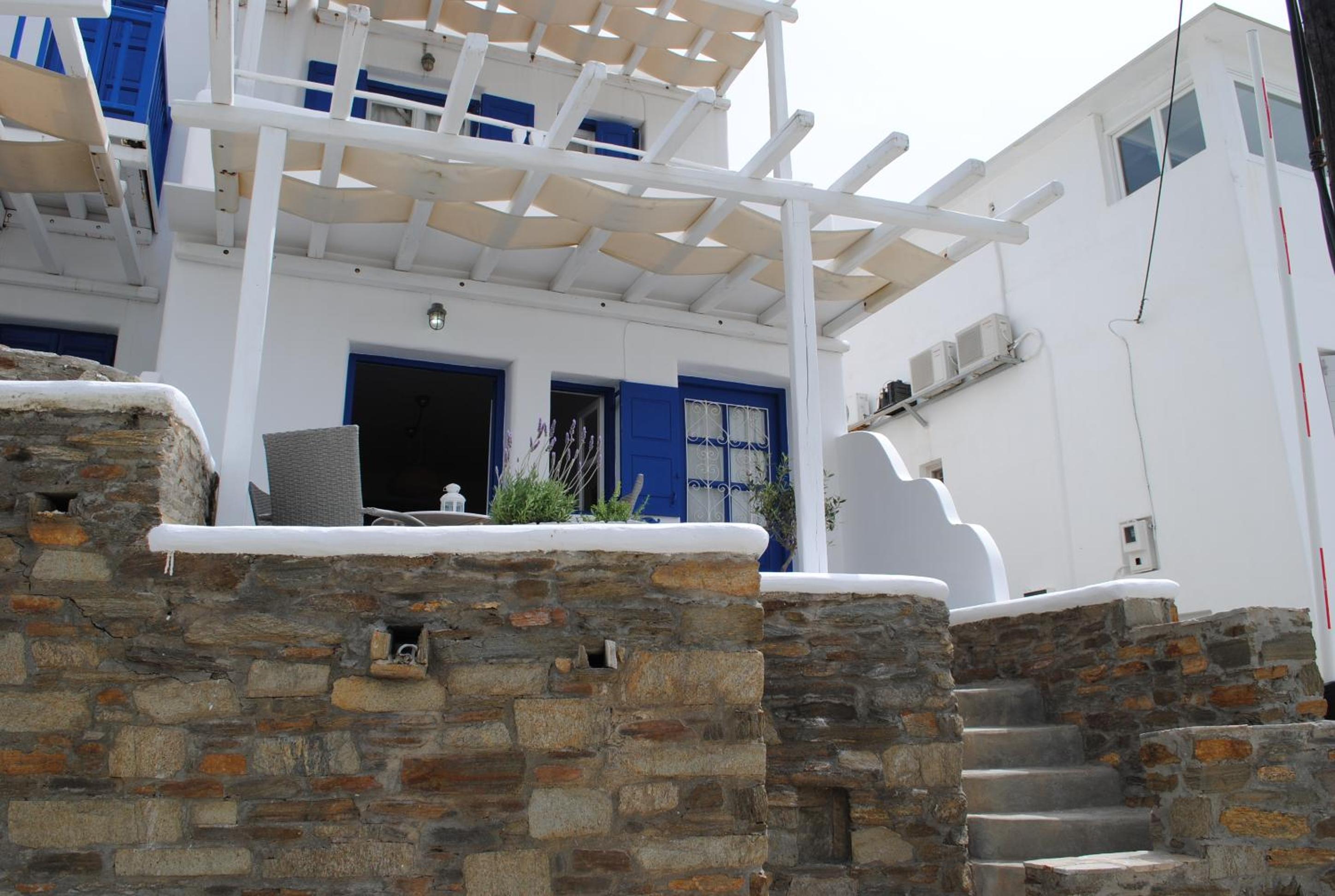Sea and Sun beach house at Platis Gialos