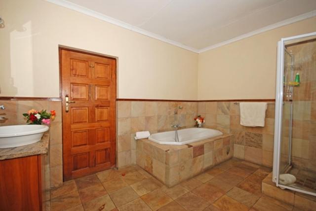 Hoopoe Haven Guest House