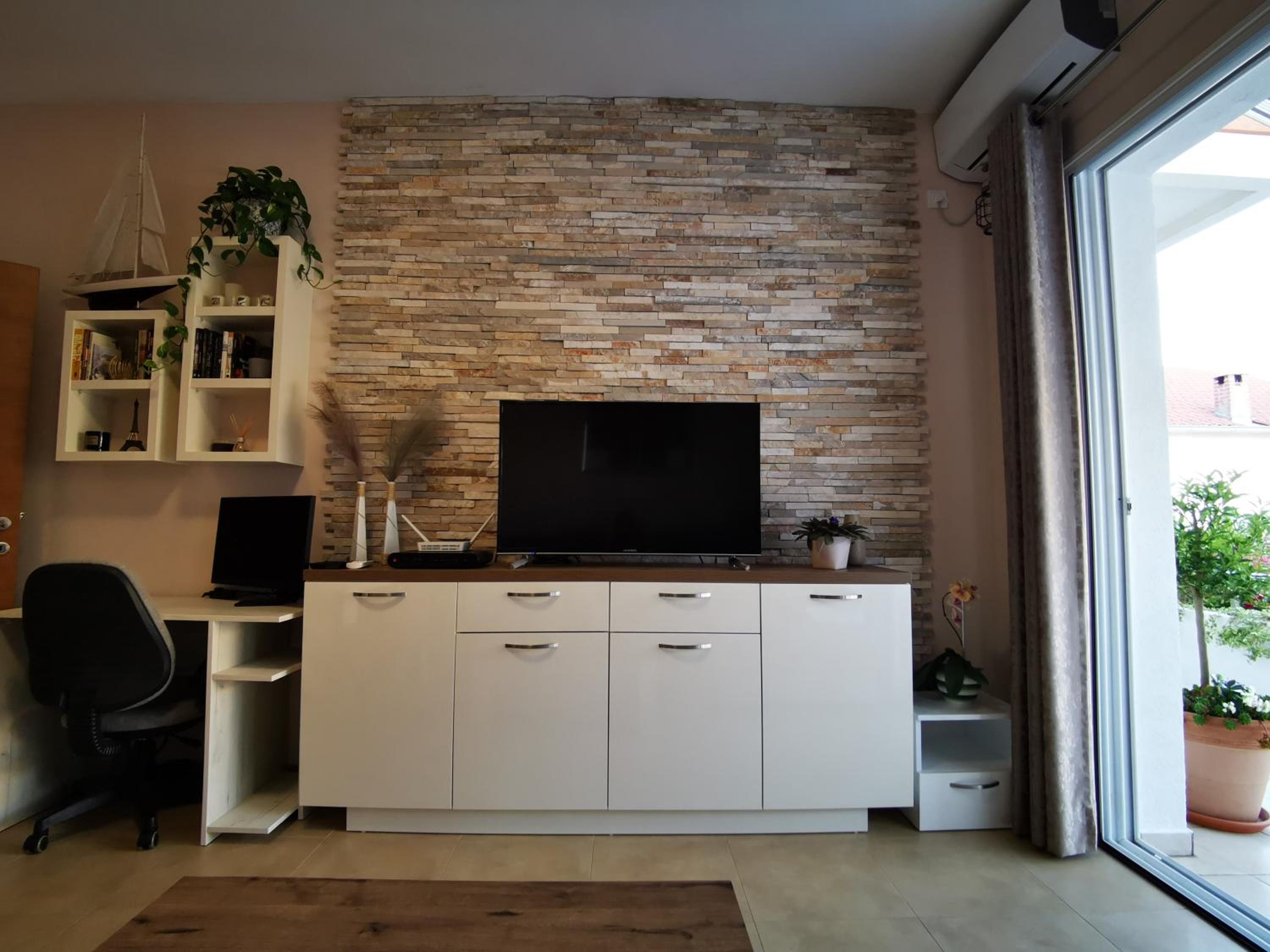 Charming and Luxurious Flat with Large Terrace view 5