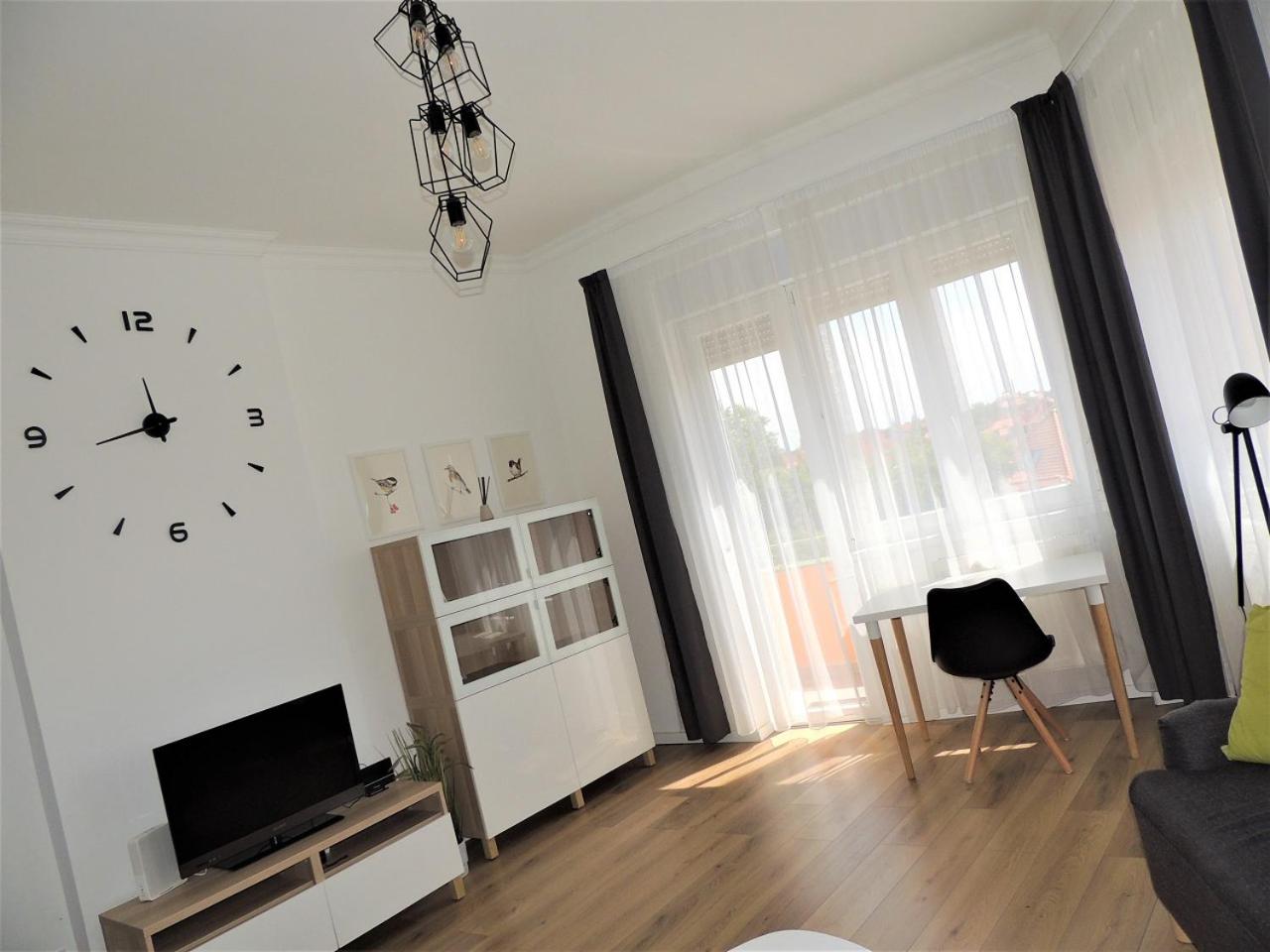 Art-déco view 3