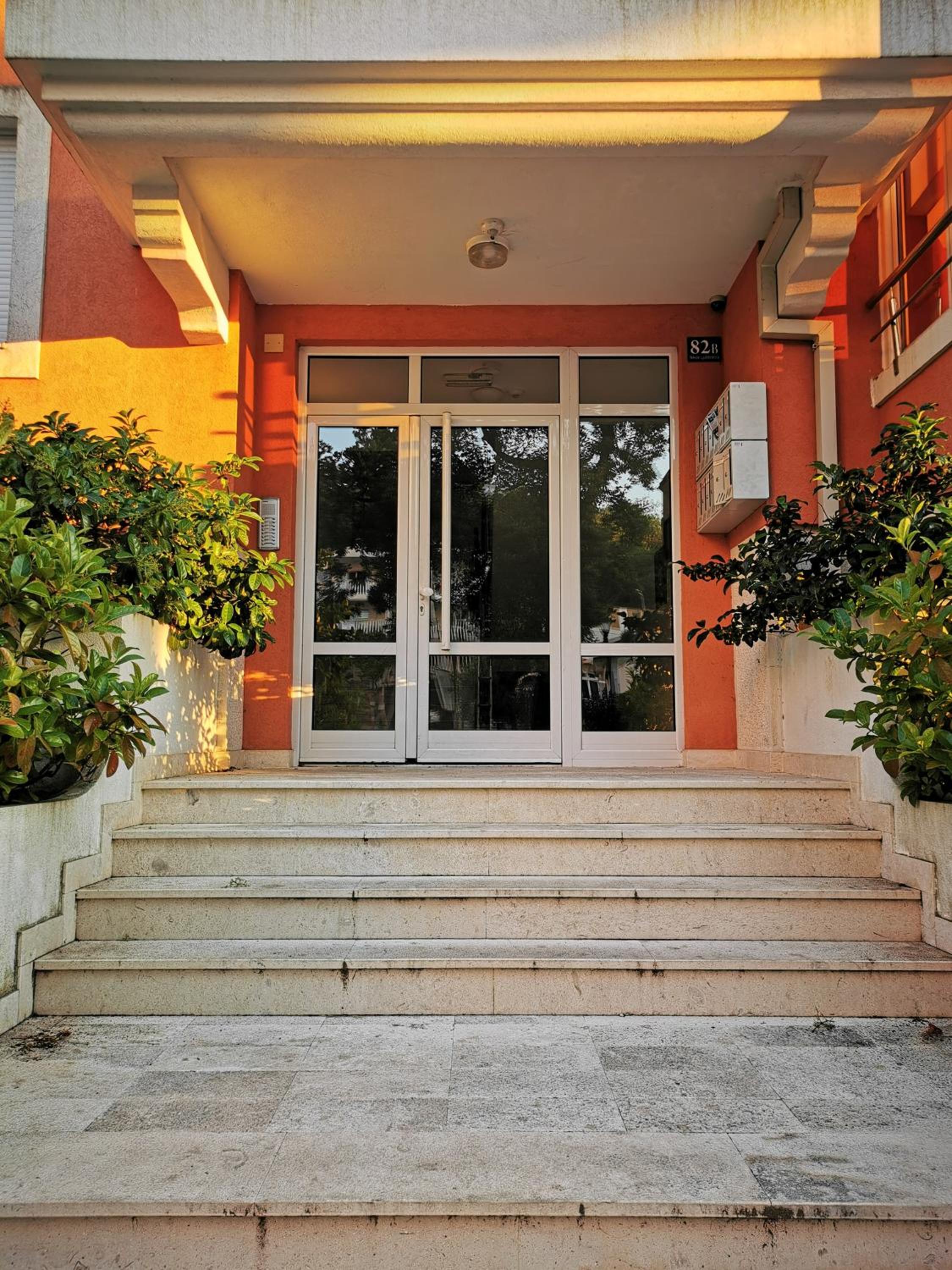 Charming and Luxurious Flat with Large Terrace photo 3