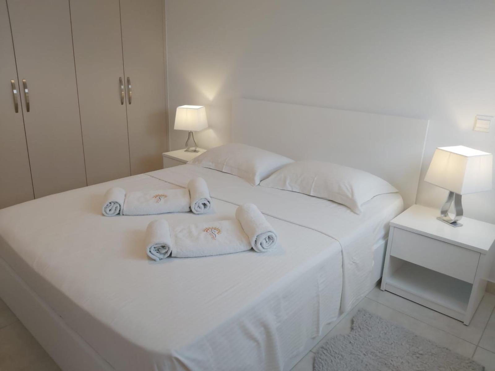 Dinglis Residences 31