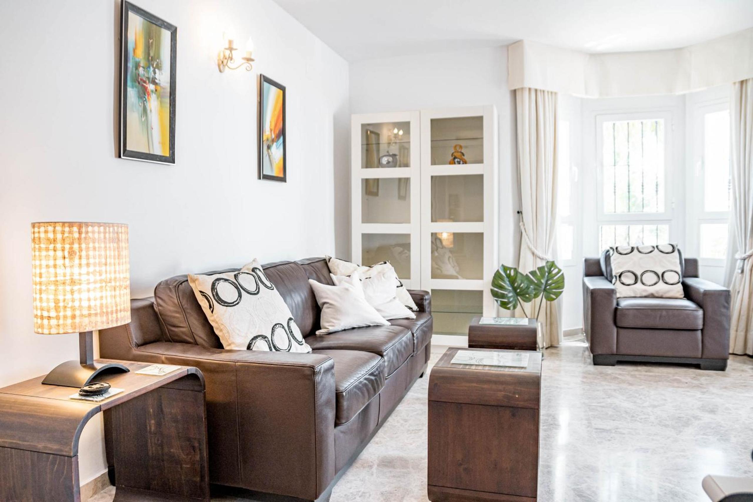 Spectacular 2 bedroom Penthouse in best location in Nueva Andalucia