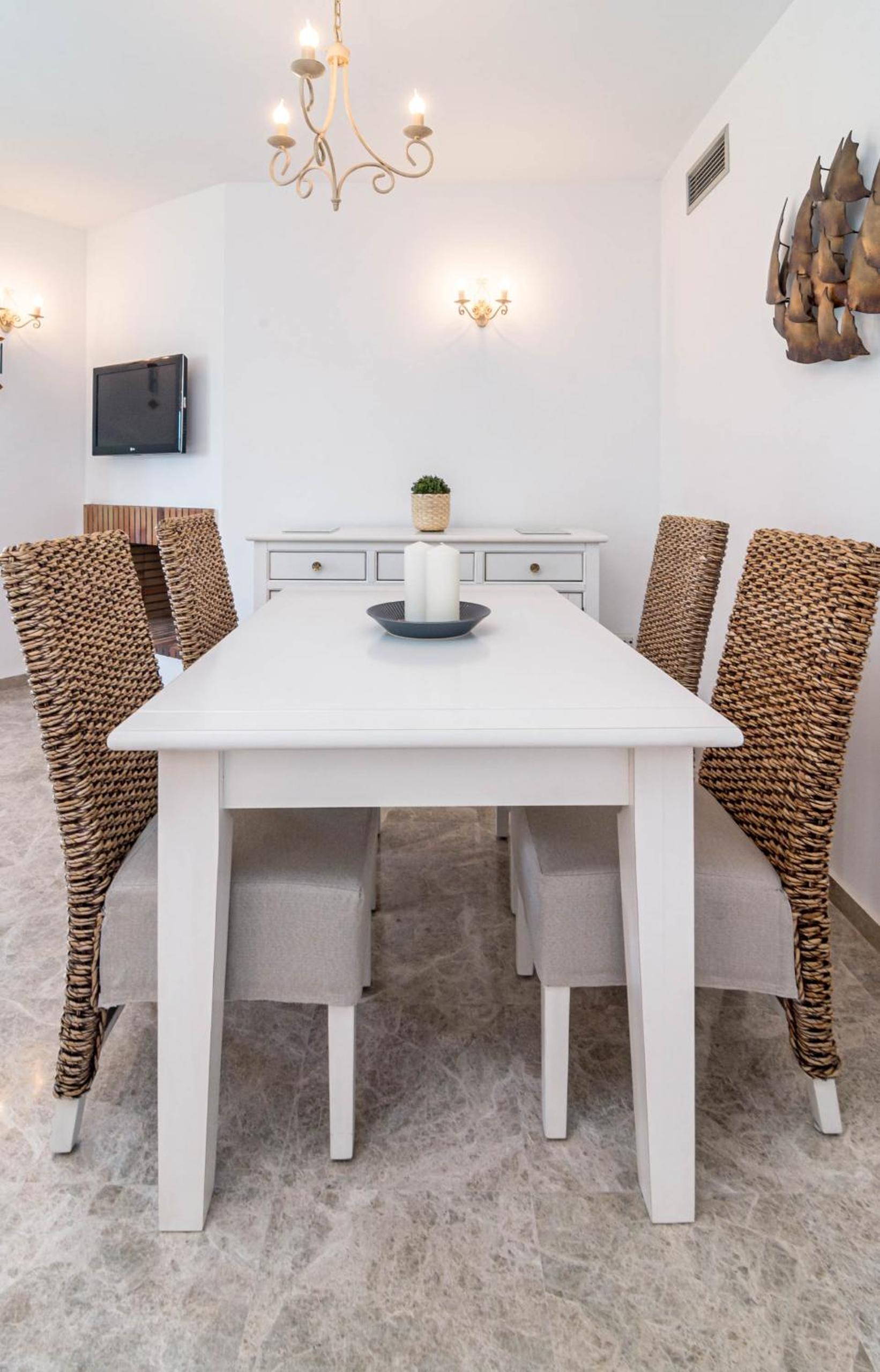 Spectacular 2 bedroom Penthouse in best location in Nueva Andalucia
