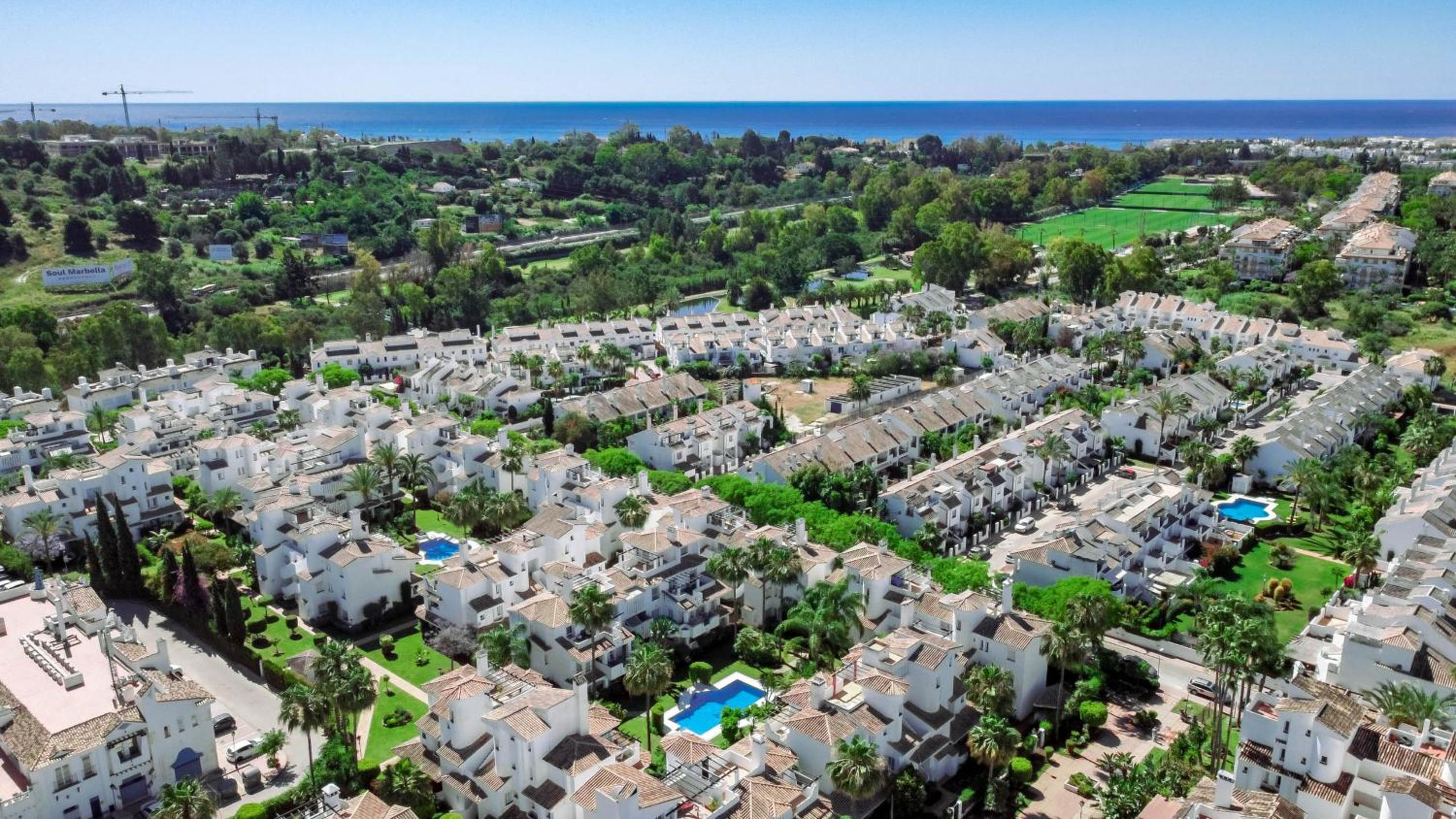 Spectacular 2 bedroom Penthouse in best location in Nueva Andalucia
