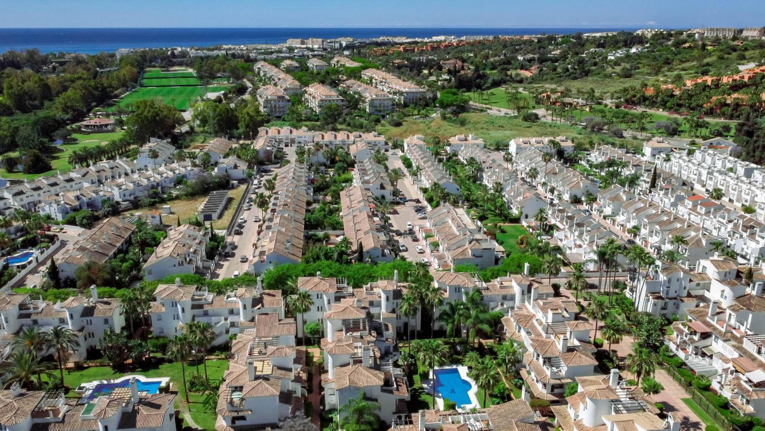 Spectacular 2 bedroom Penthouse in best location in Nueva Andalucia