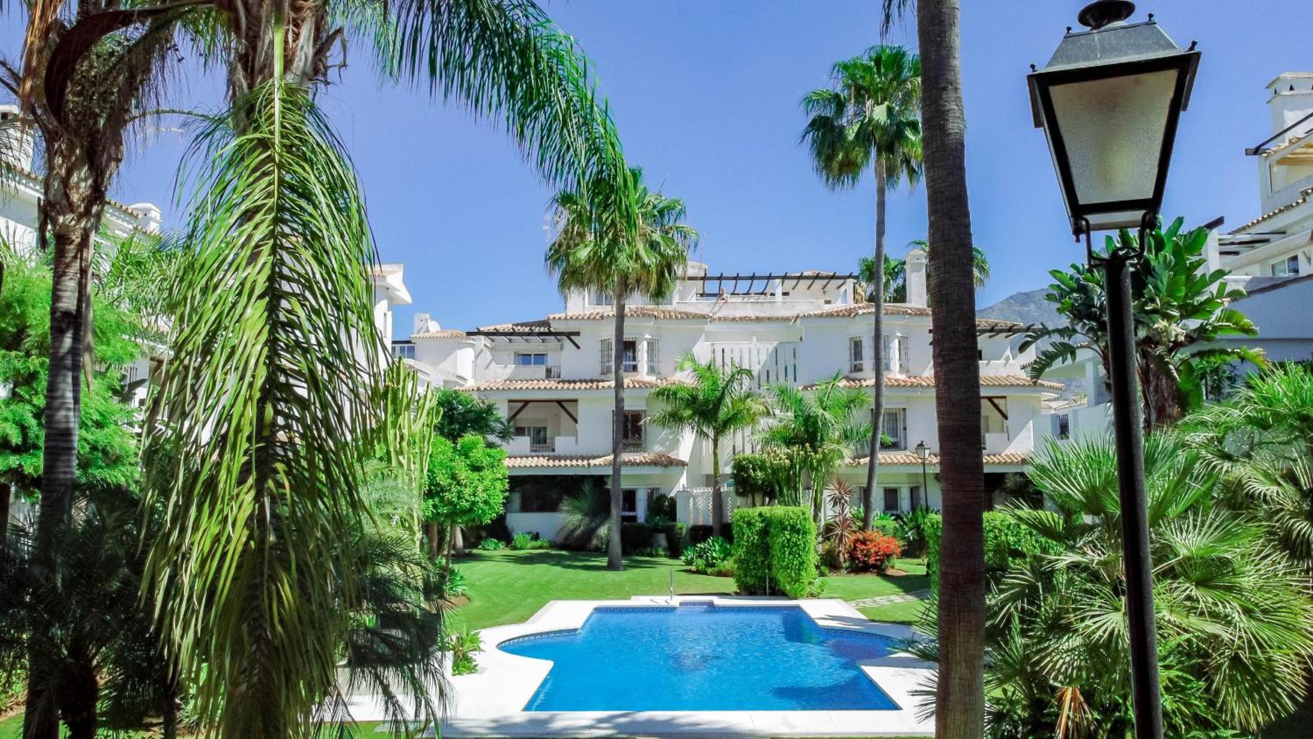 Spectacular 2 bedroom Penthouse in best location in Nueva Andalucia