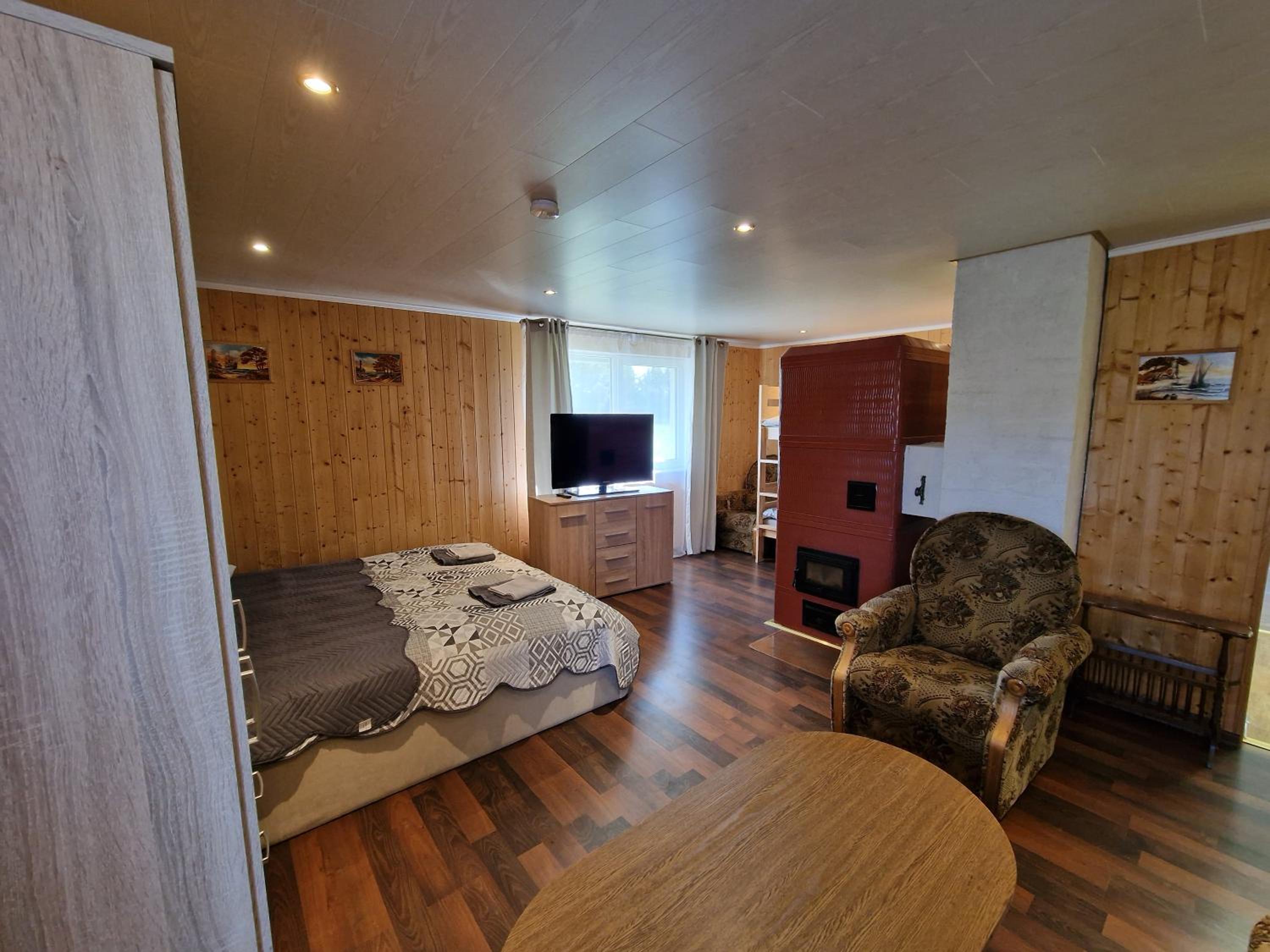 Photo 8