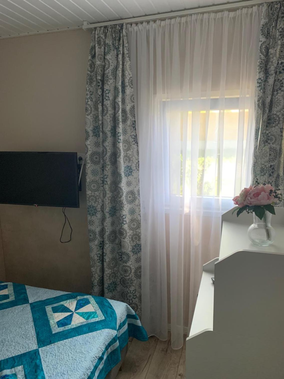 TópART Apartman B Little House view 4