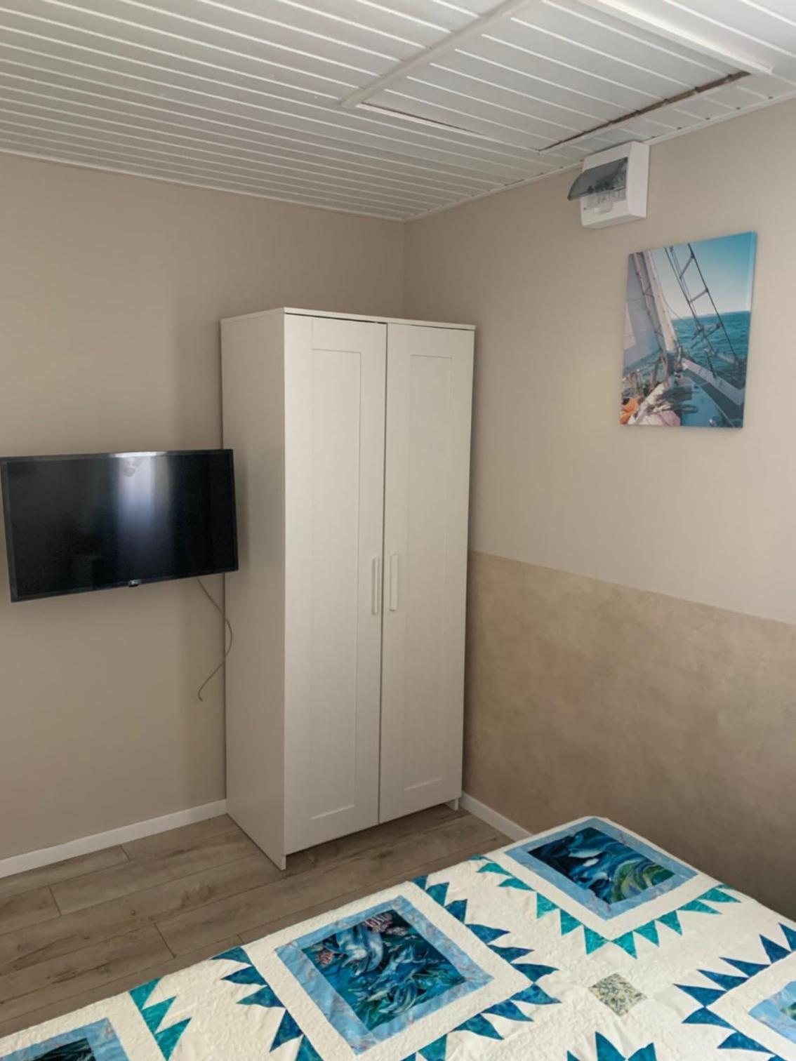 TópART Apartman B Little House view 5
