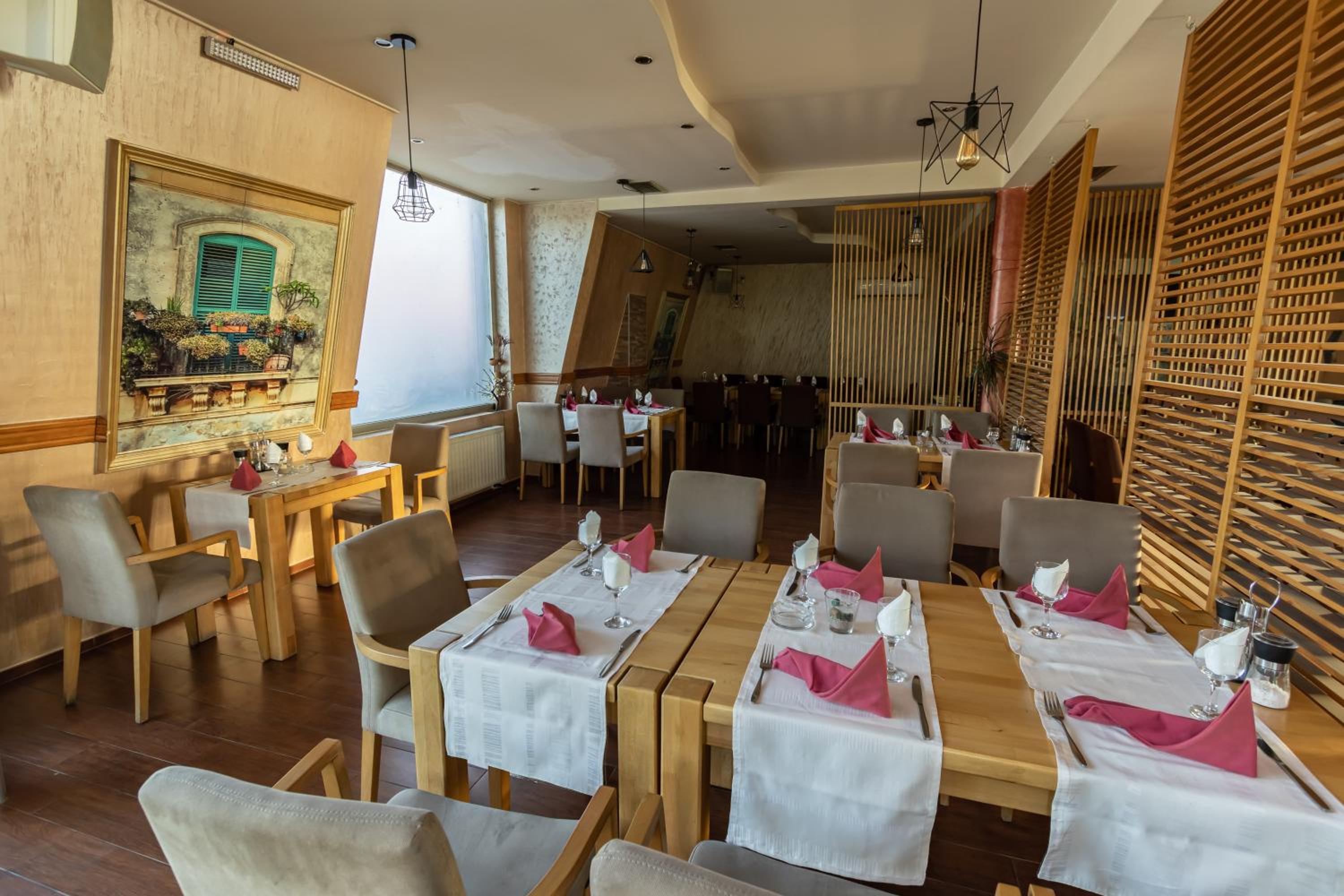 Verdi Rooms