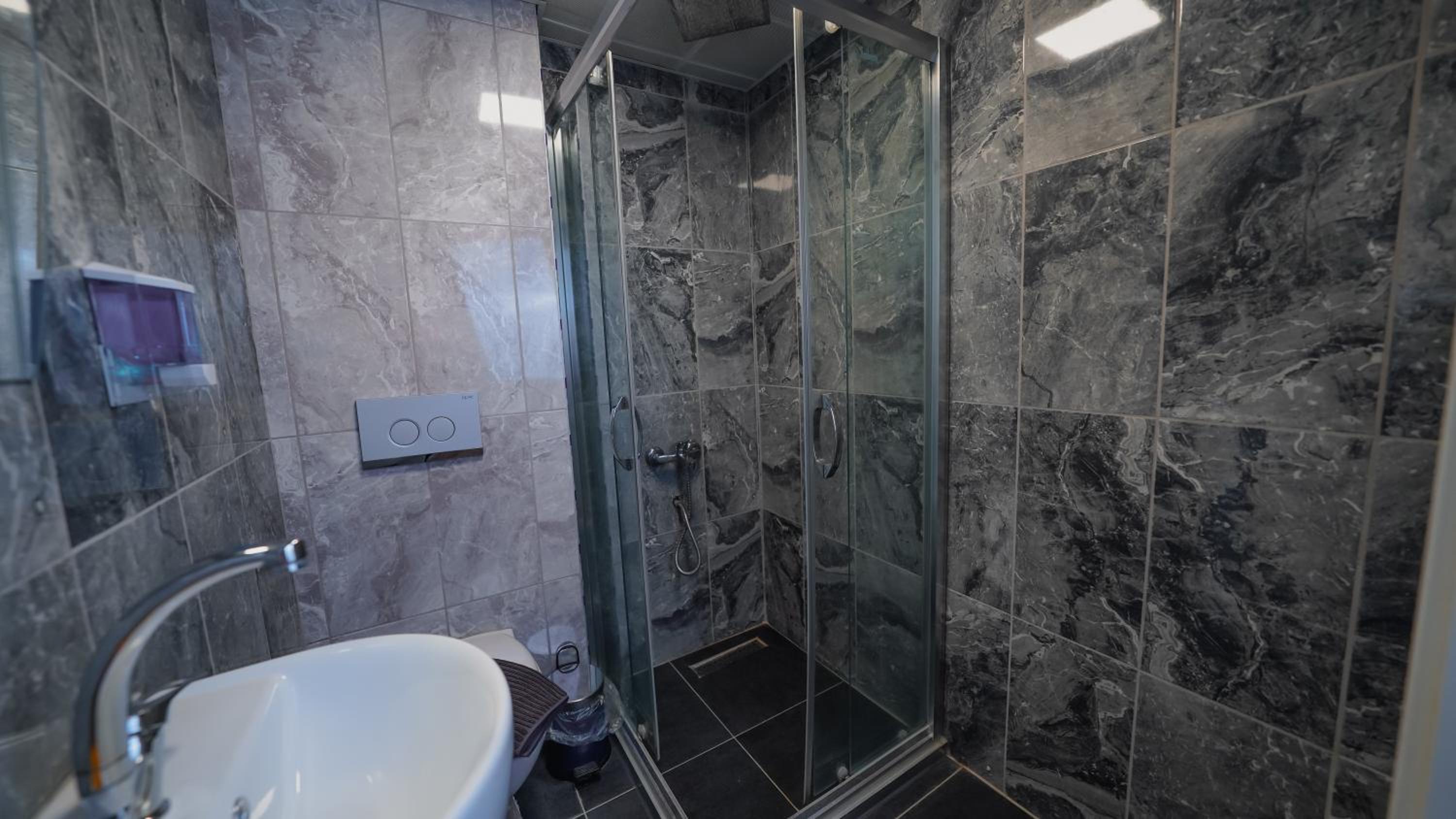 Lukka Suit Otel - Image 111