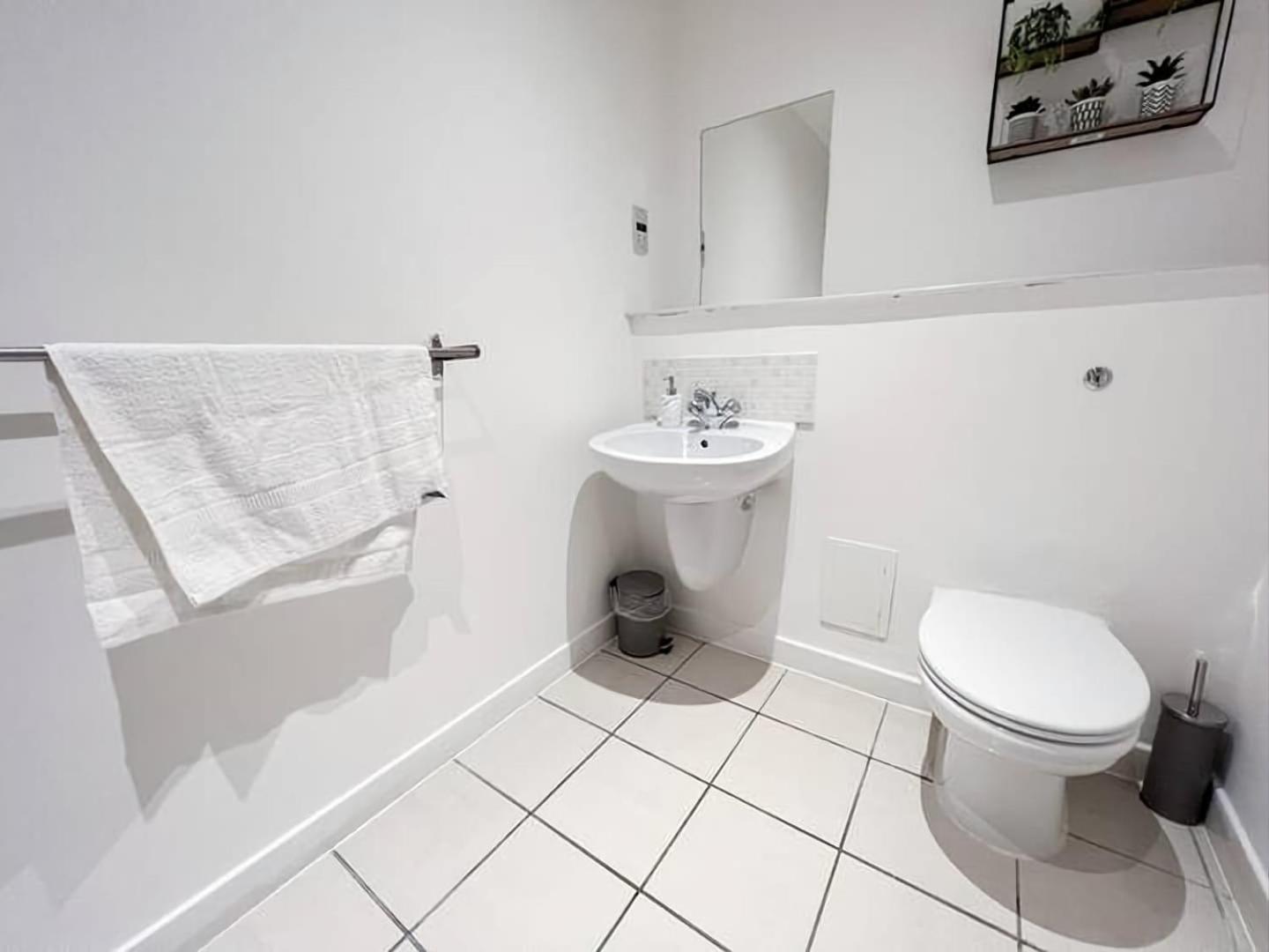 SECC&HYDRO BeAUTIFUL 2BR APARTMENT WITH FREE PARKING