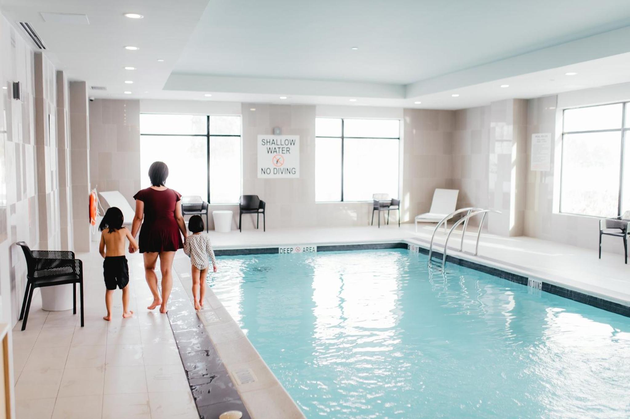 Sarnia Vacations - Holiday Inn Express - Sarnia - Point Edward, an IHG Hotel - Property Image 1