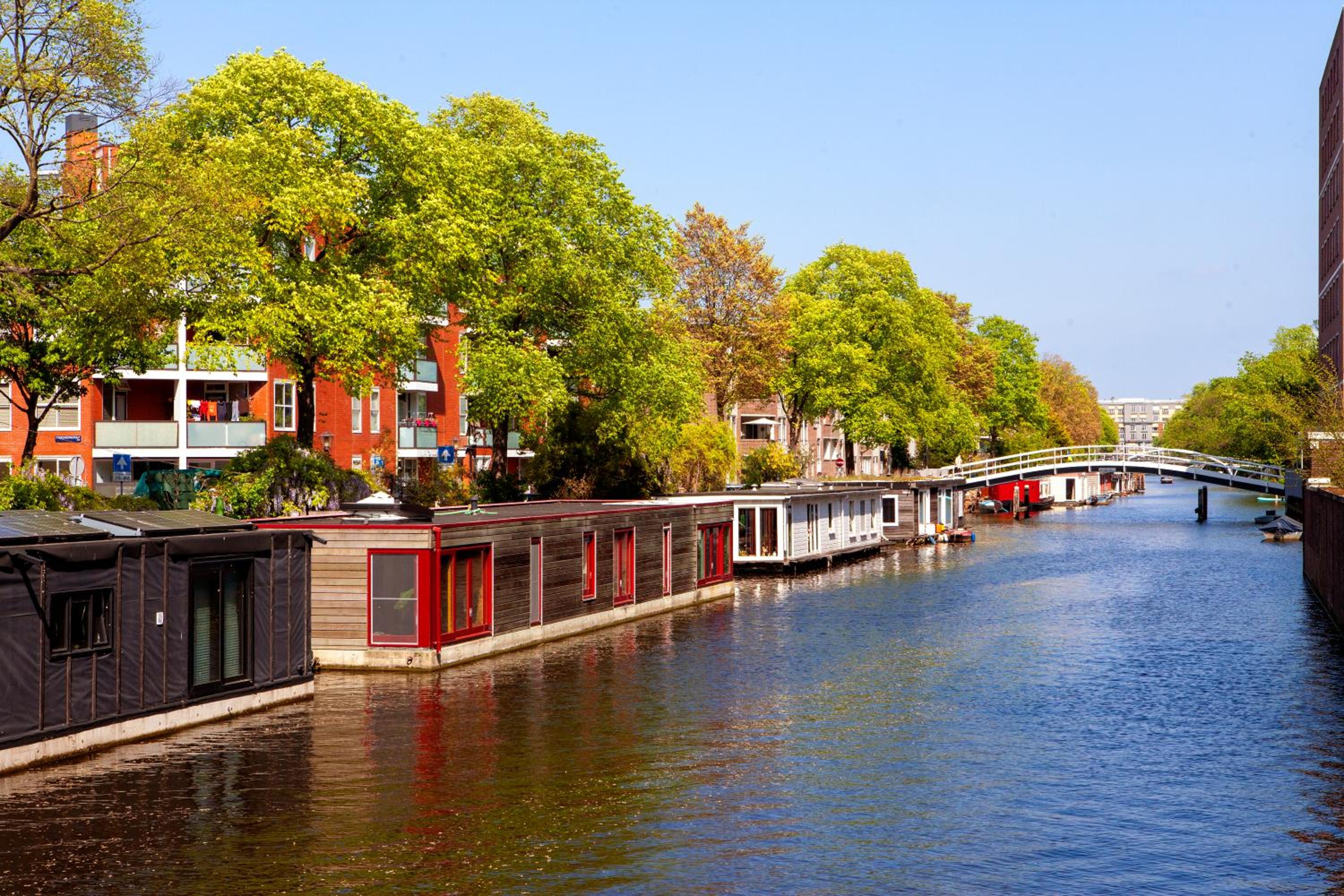 Dreamtime Houseboat