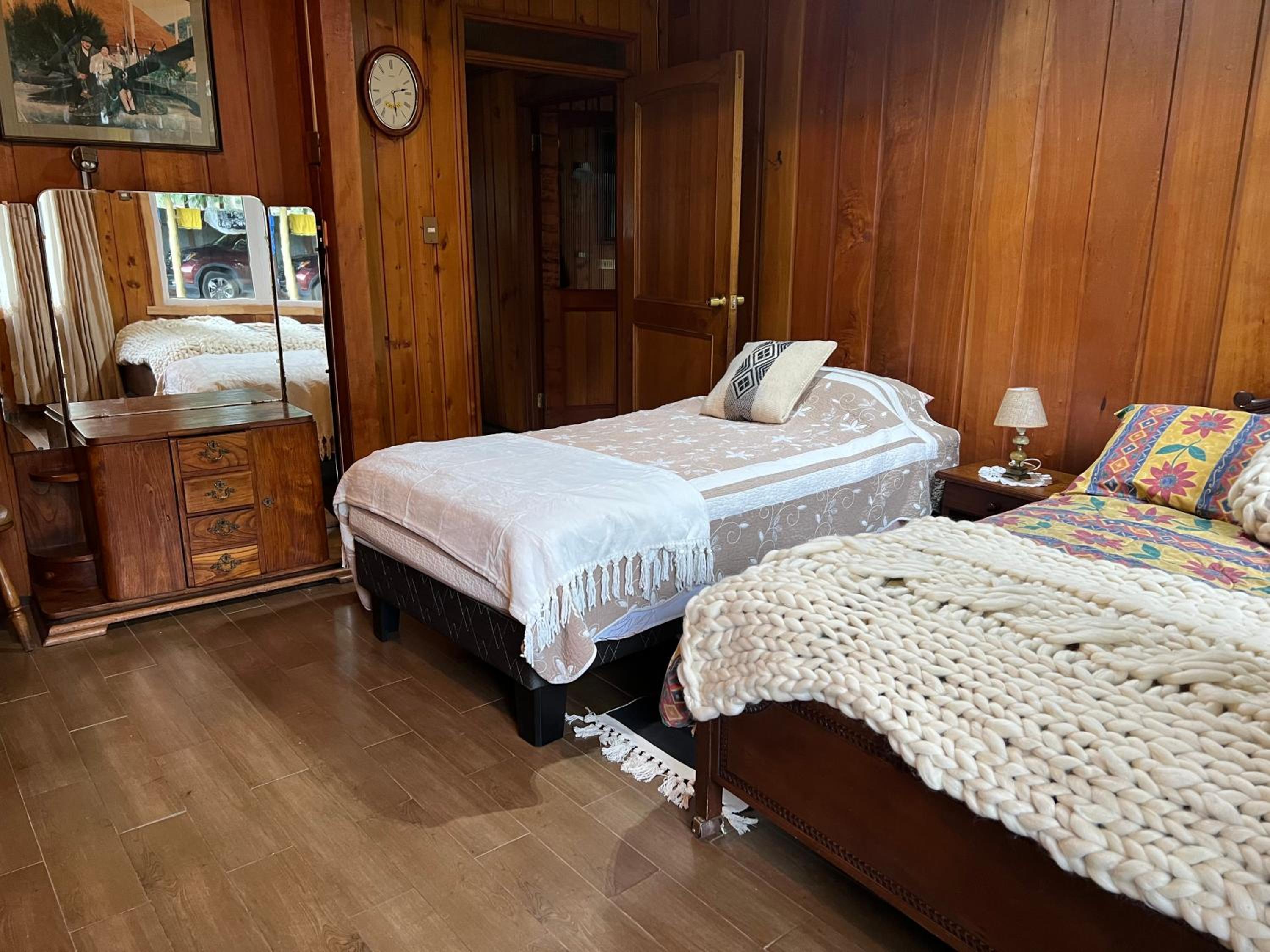 Cabañas y Hostal Casa de Campo Rukaleufu a orillas del Rio Huiscapi