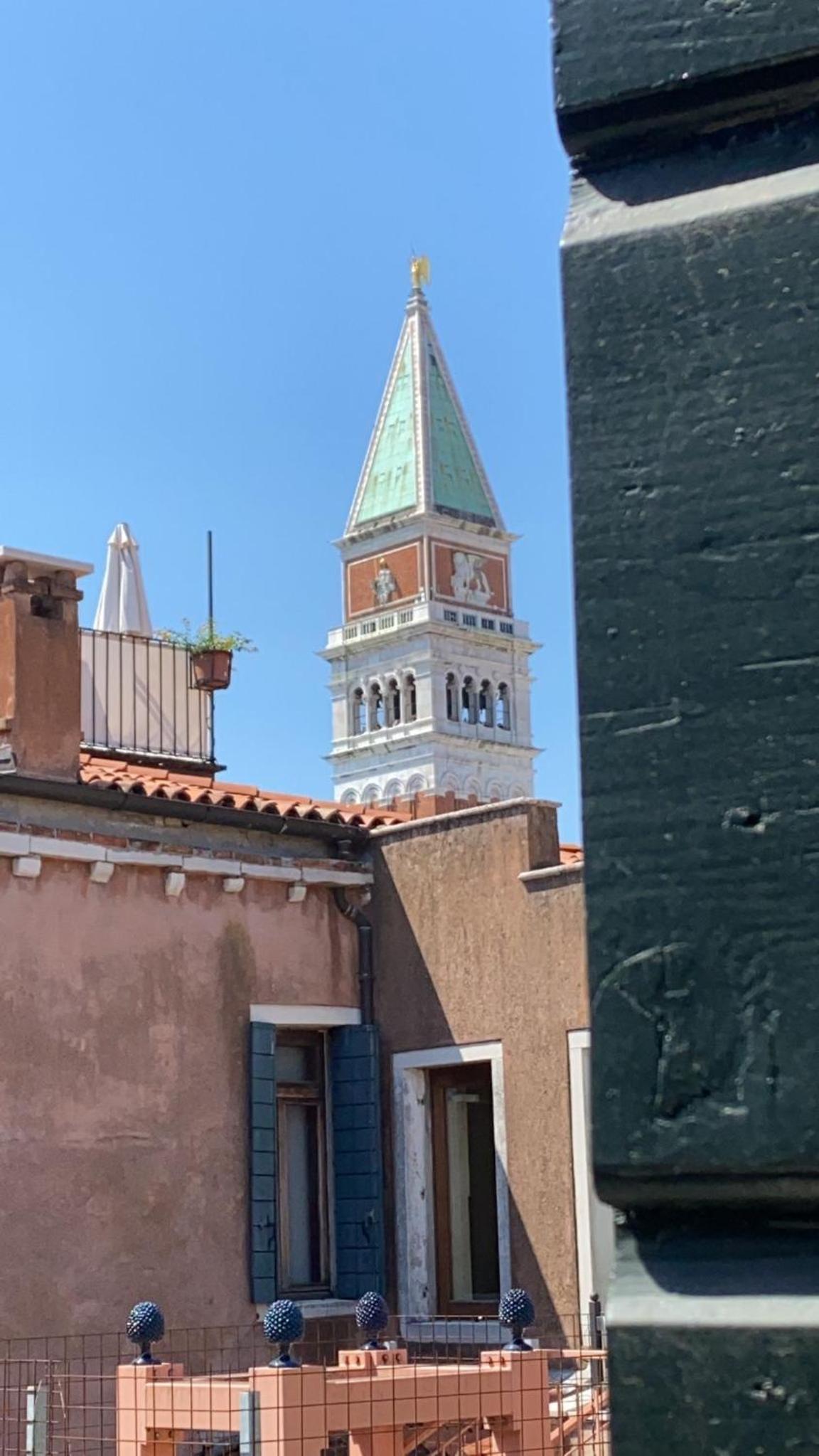 Anzolo Palace - Rooms & Apartments
