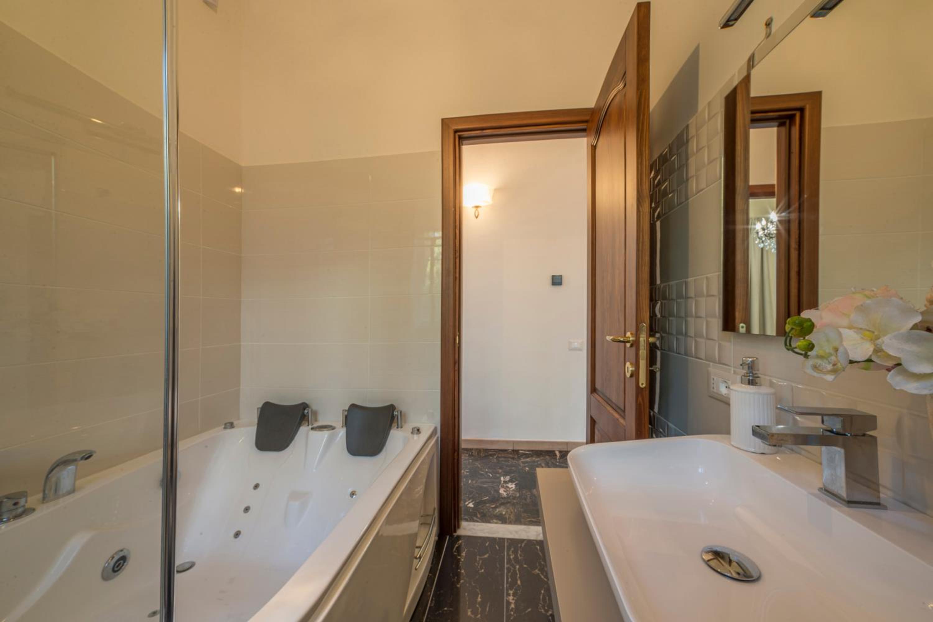 Piombino Apartments - Villa Pari